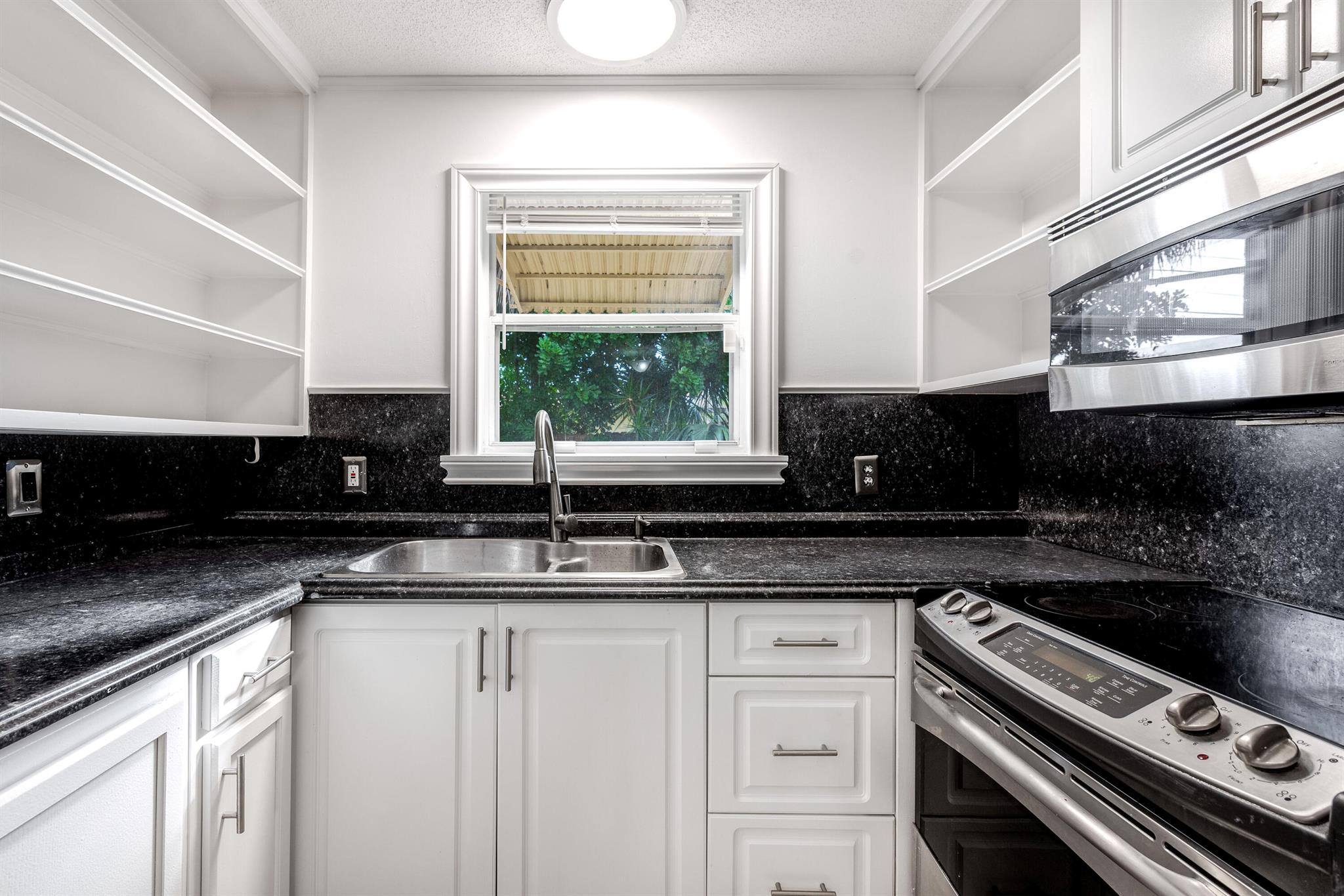 GUETHLE SUB UNREC ON AM-7 - Residential Lease