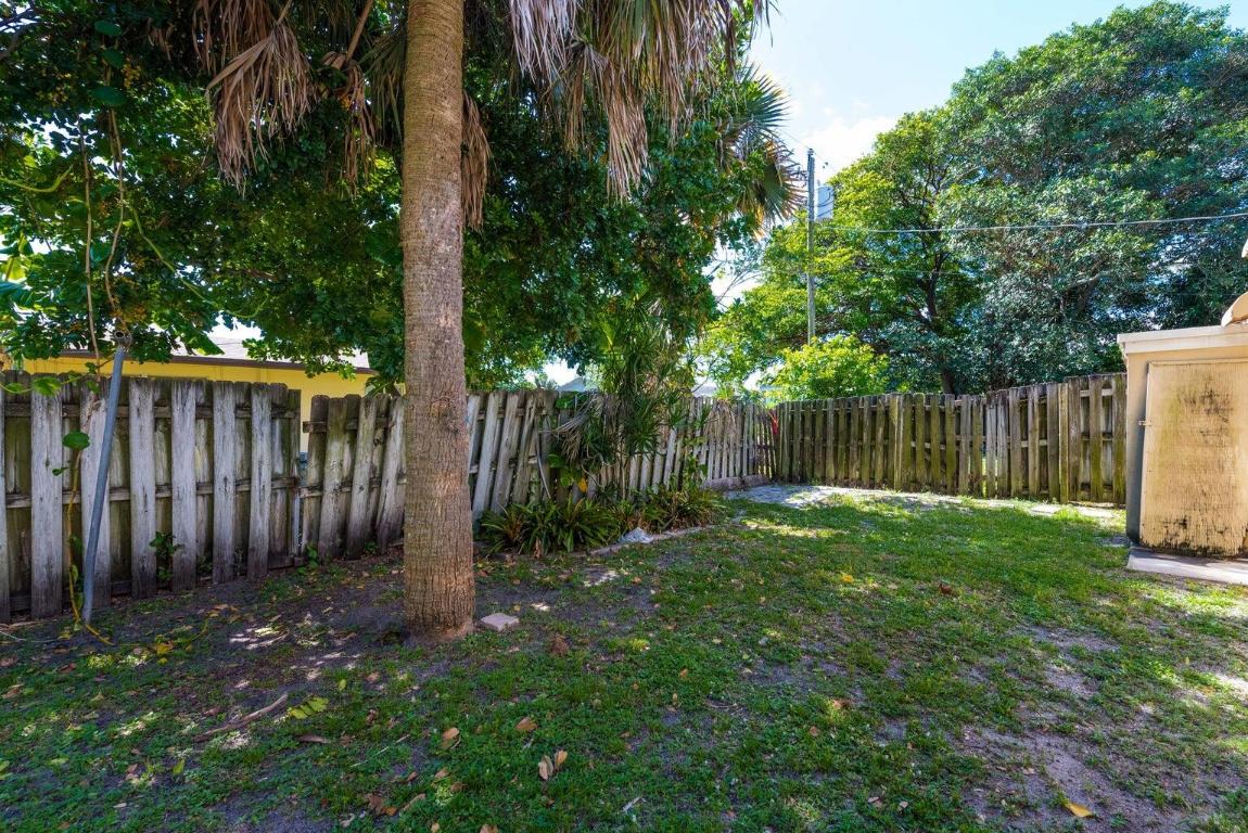 GUETHLE SUB UNREC ON AM-72 - Residential Lease