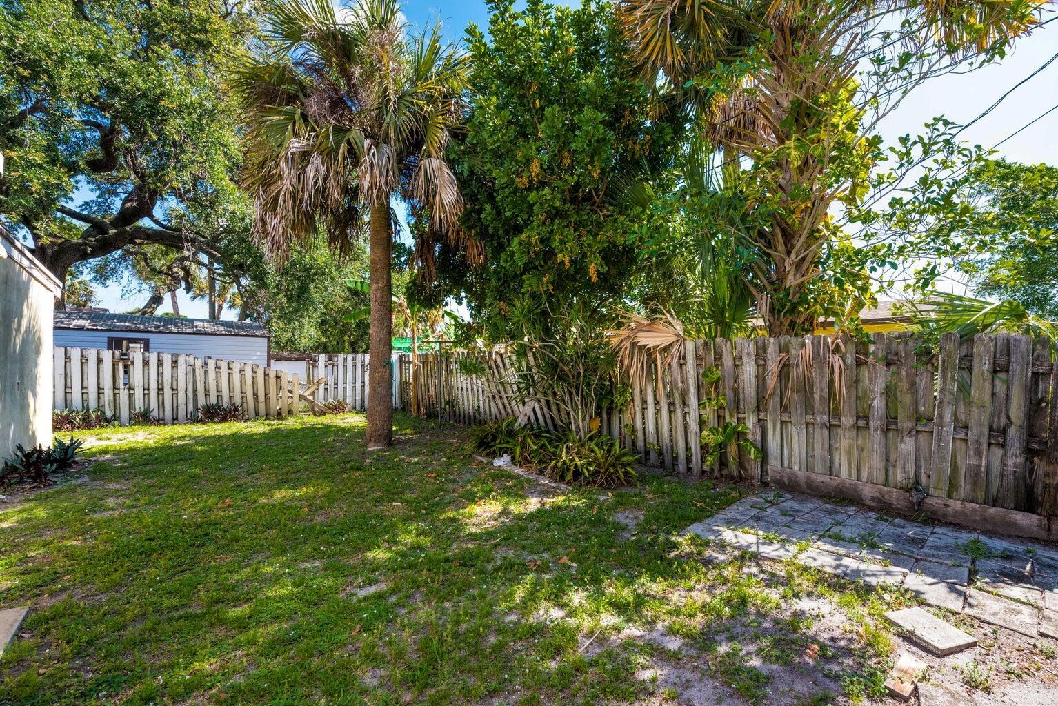 GUETHLE SUB UNREC ON AM-7 - Residential Lease