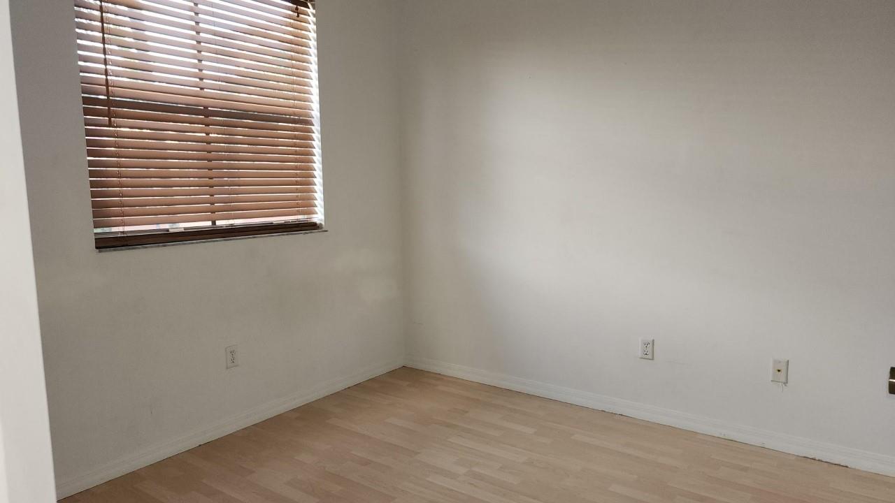 VILLAS AT HARBOR ISLES - Residential Lease