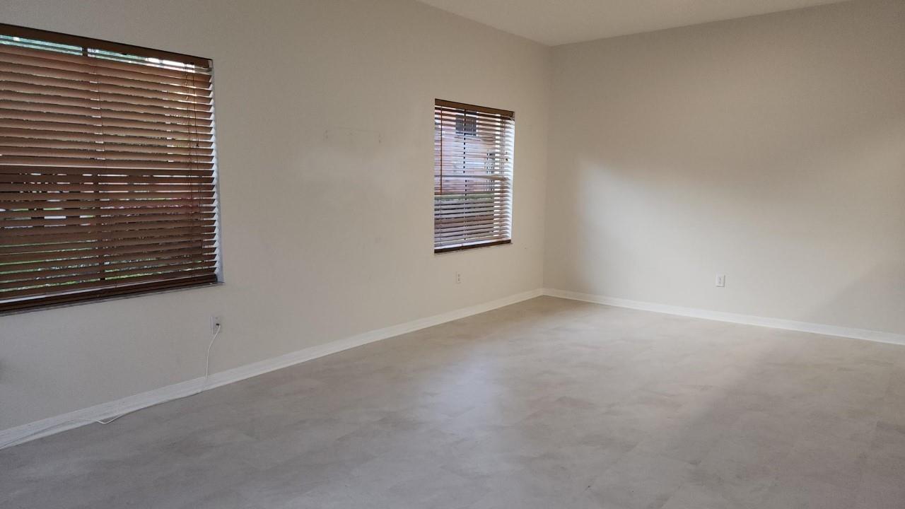 VILLAS AT HARBOR ISLES - Residential Lease