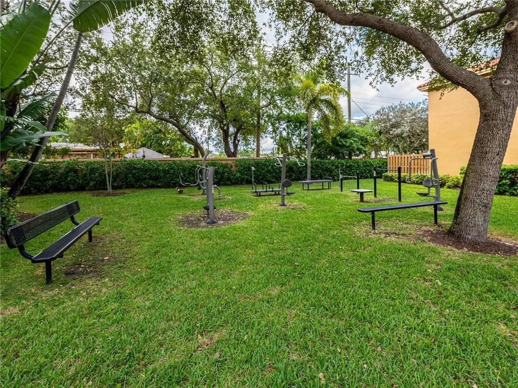 VILLAS AT HARBOR ISLES - Residential Lease