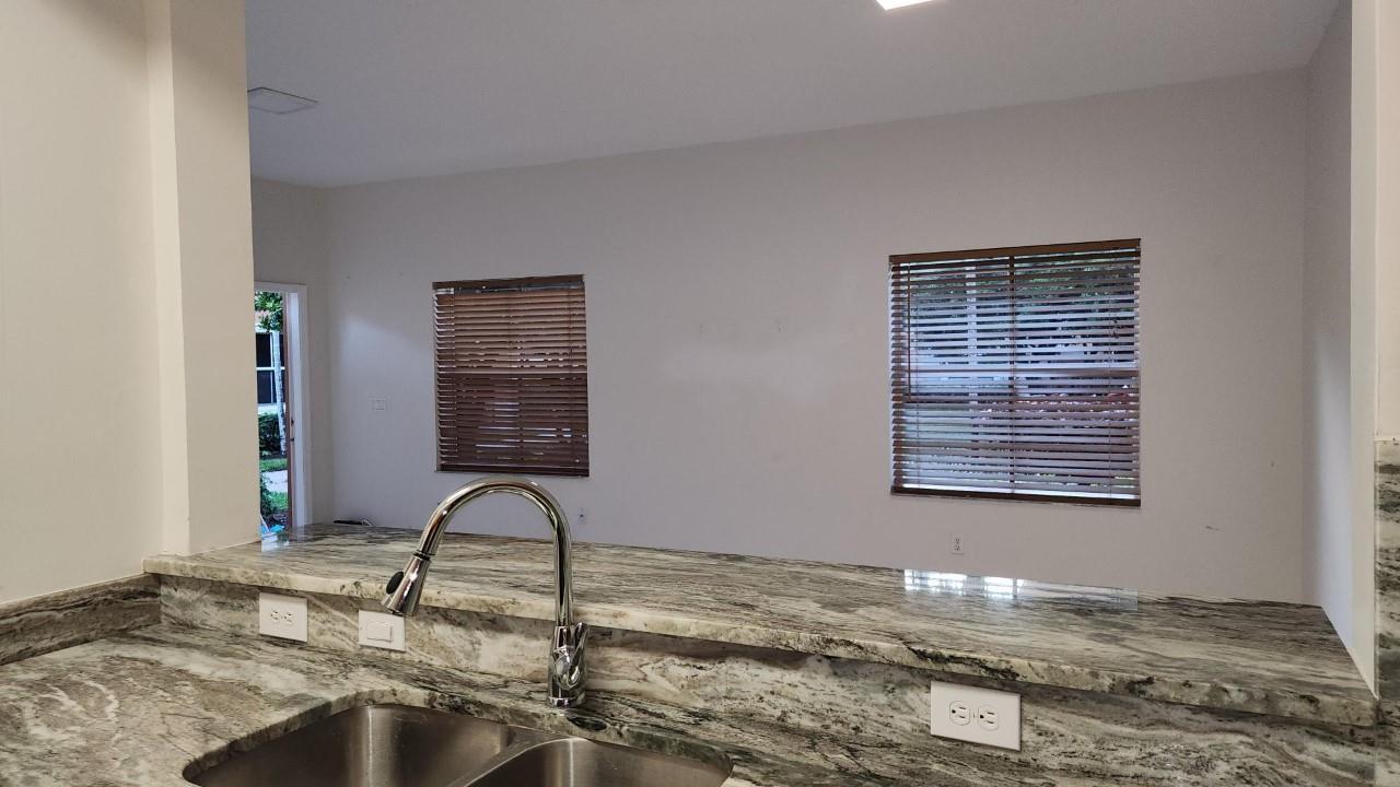 VILLAS AT HARBOR ISLES - Residential Lease