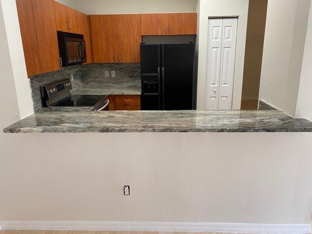 VILLAS AT HARBOR ISLES - Residential Lease