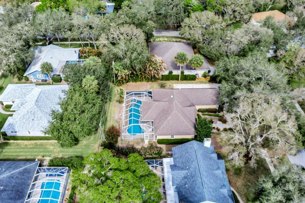 Photo of 137 38th Court, Vero Beach, FL 32968 (MLS # F10550525)