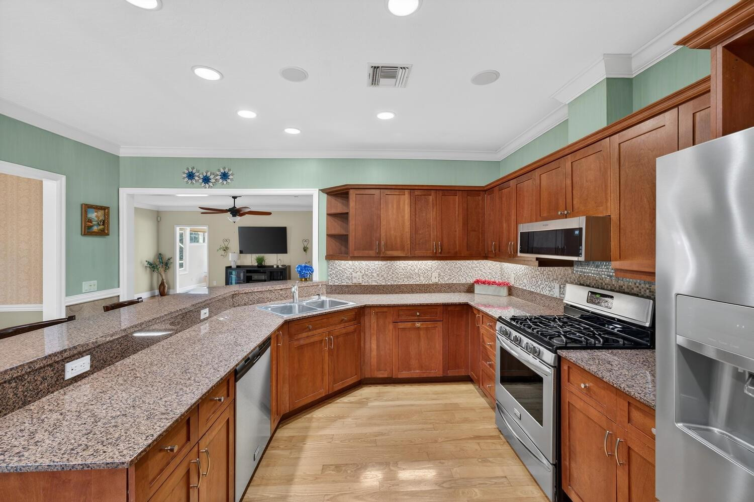 HIDDEN OAKS SUBDIVISION - Residential