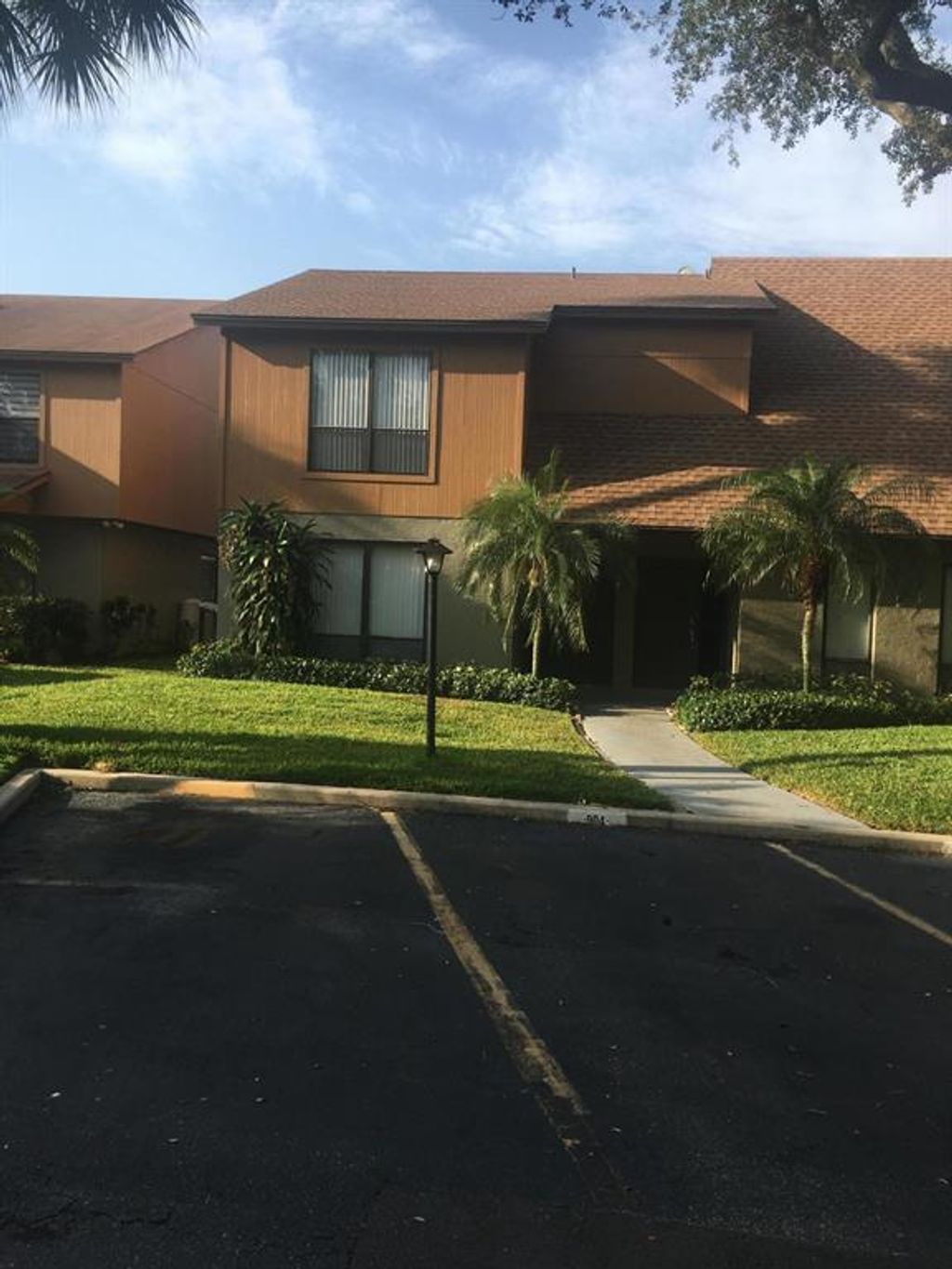 Photo of 904 Sandtree Drive, Palm Beach Gardens, FL 33403 (MLS # R10709737)