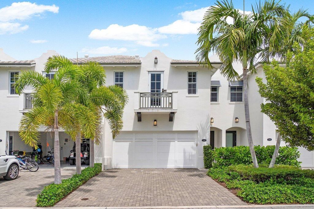 Photo of 1135 Kingston Lane, Delray Beach, FL 33483 (MLS # R10975830)
