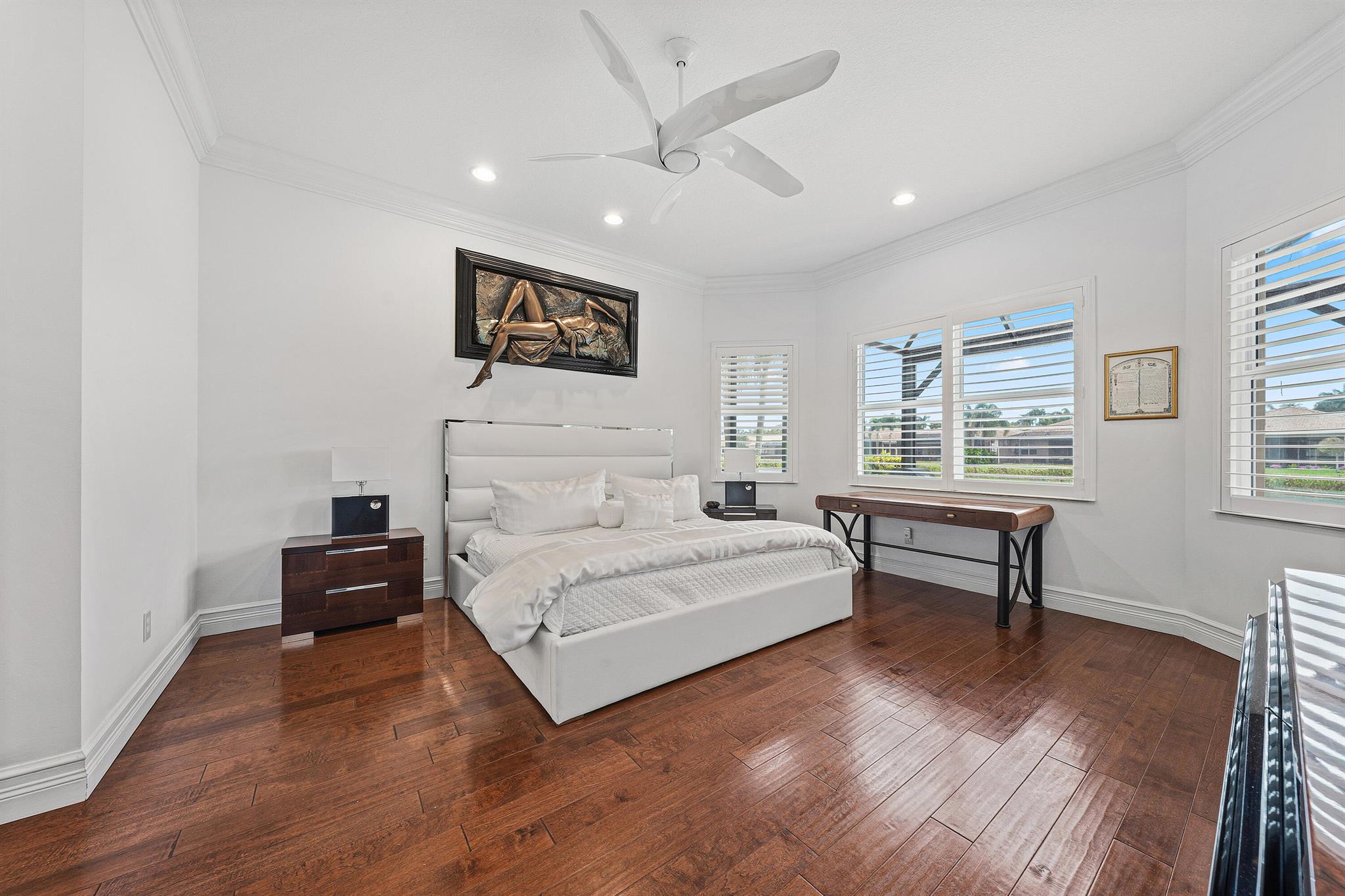 Valencia Cove - Residential