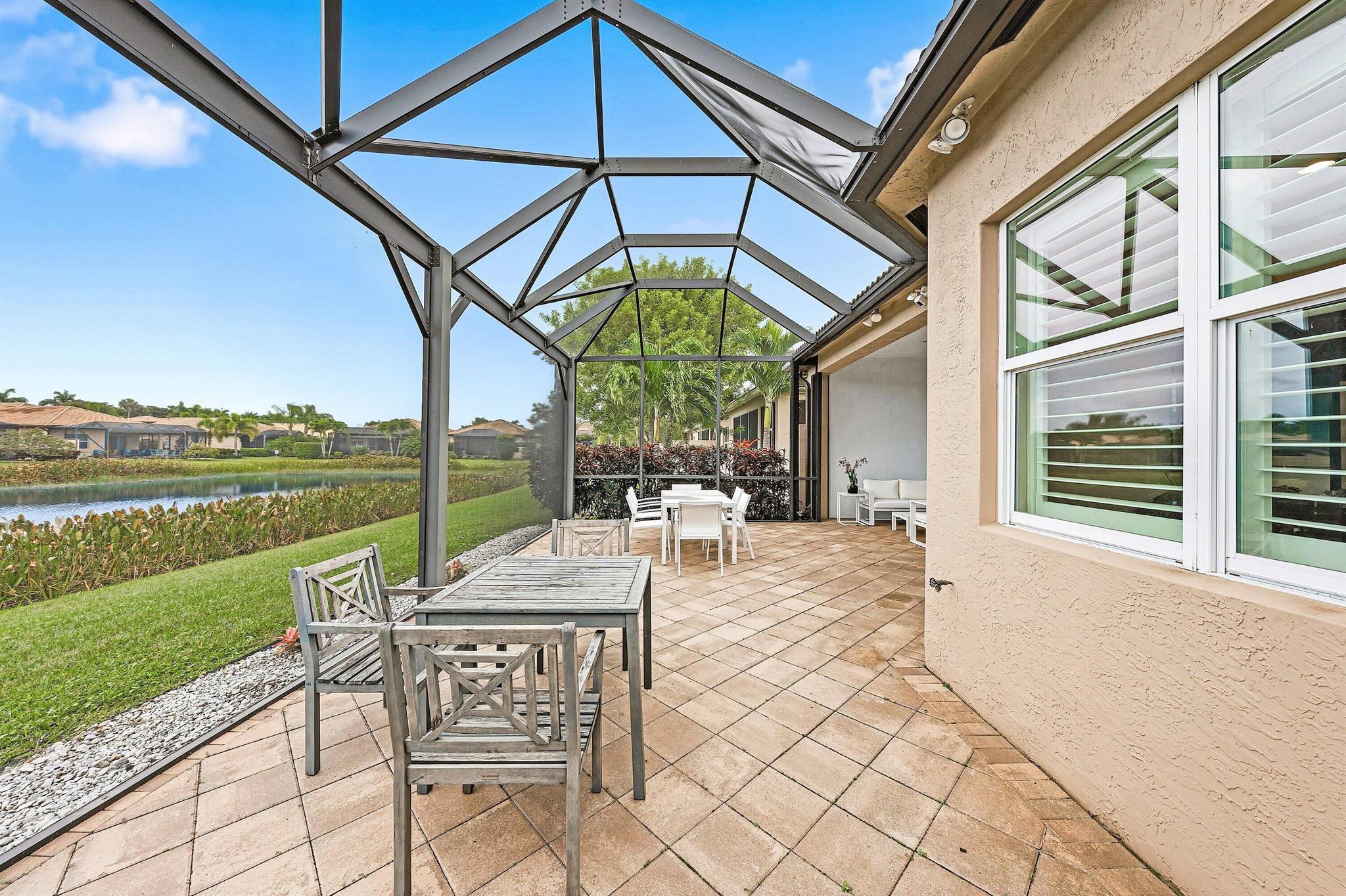 Valencia Cove - Residential