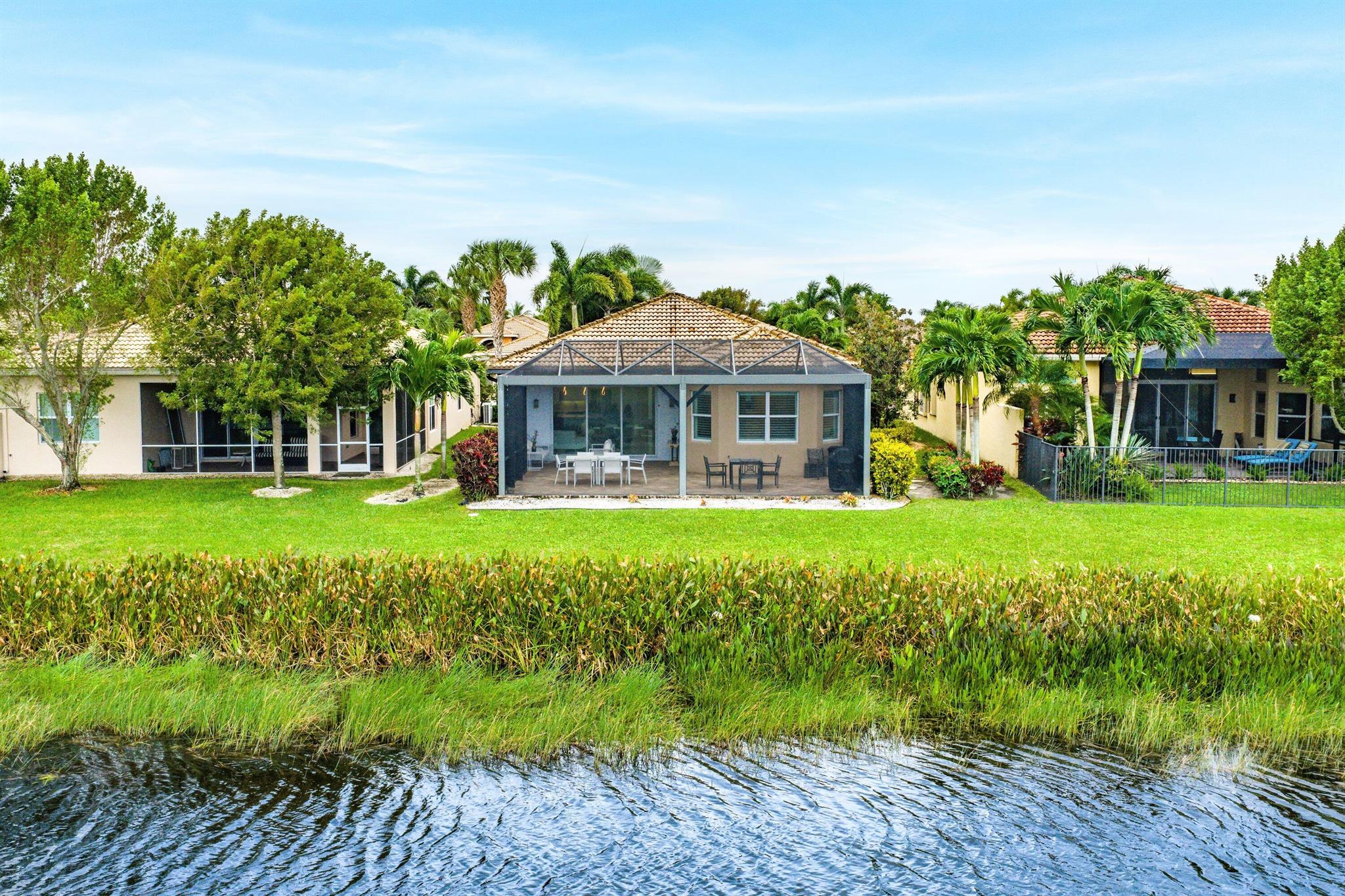 Valencia Cove - Residential