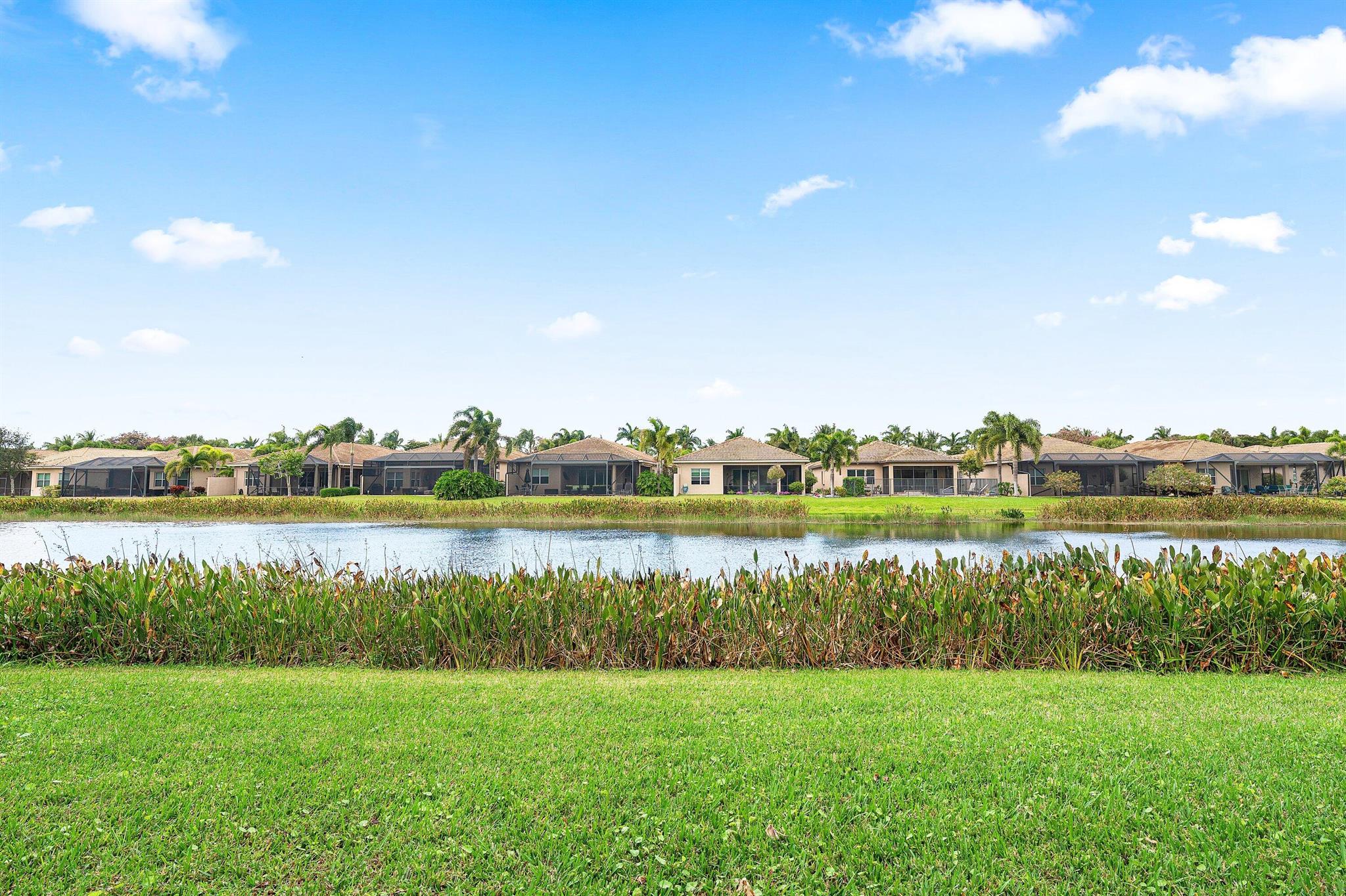 Valencia Cove - Residential