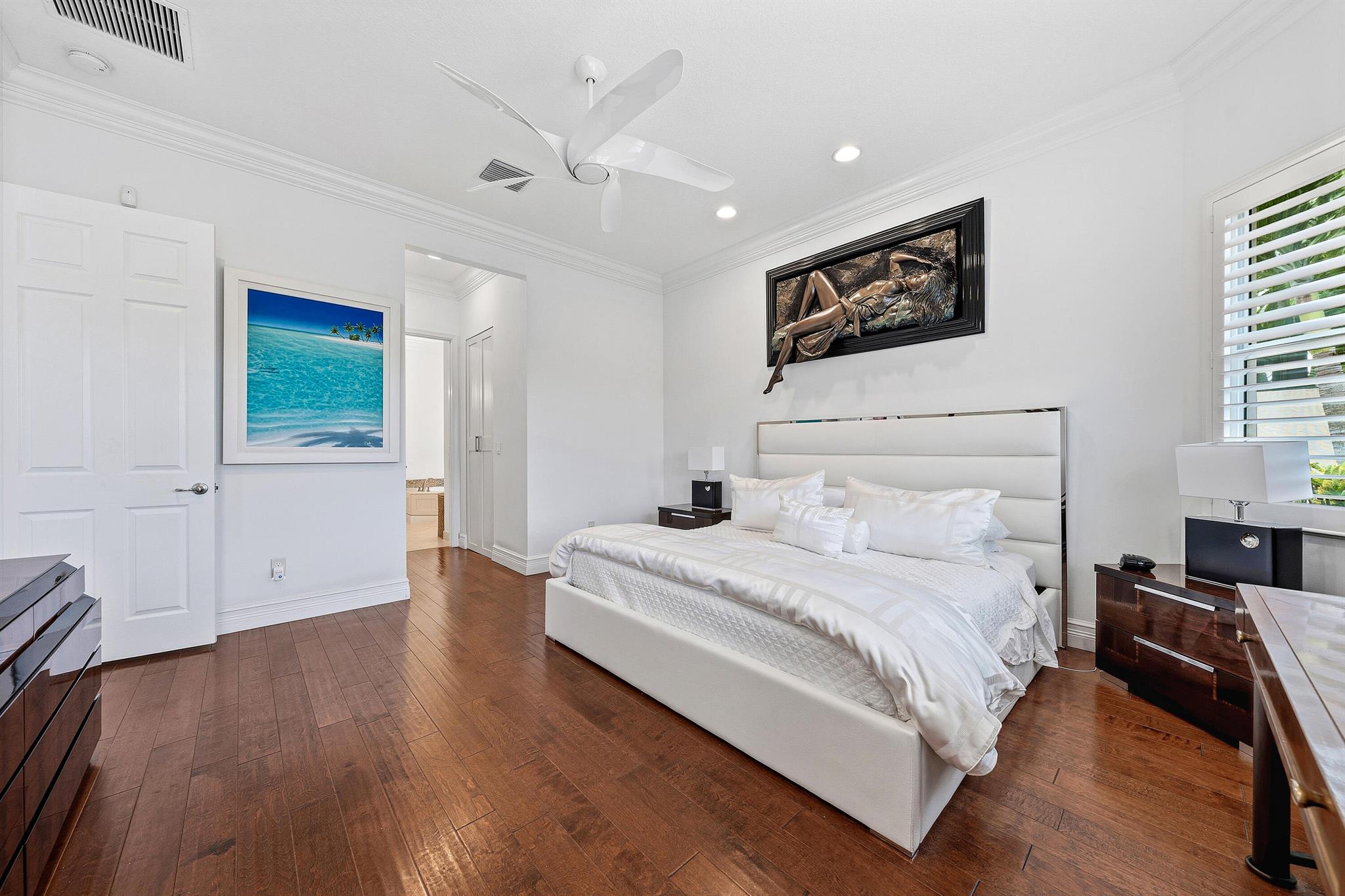 Valencia Cove - Residential