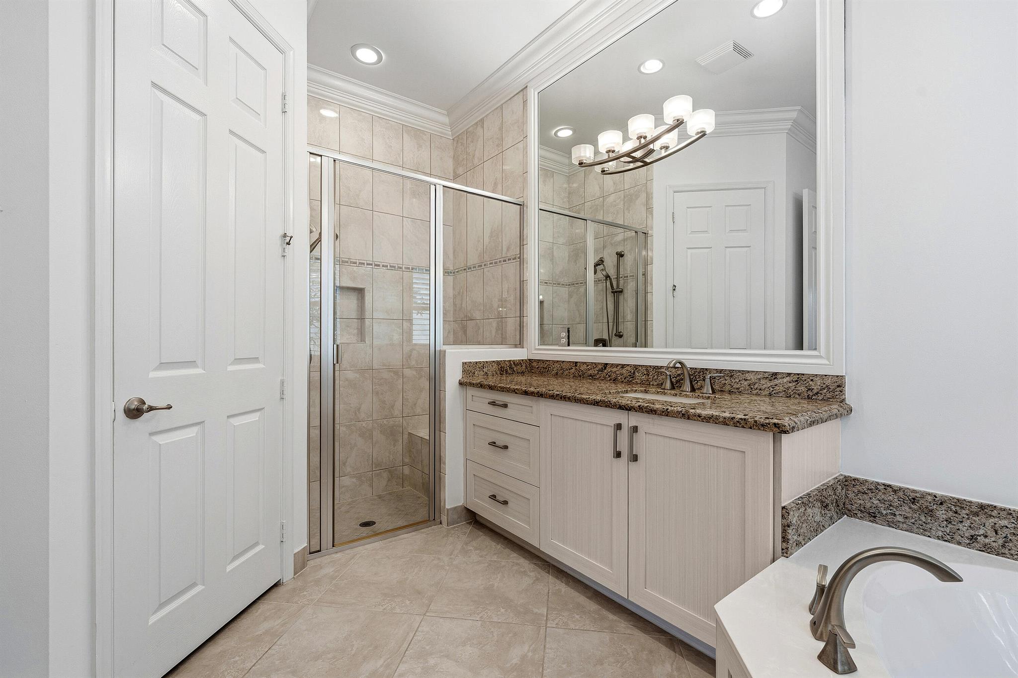 Valencia Cove - Residential