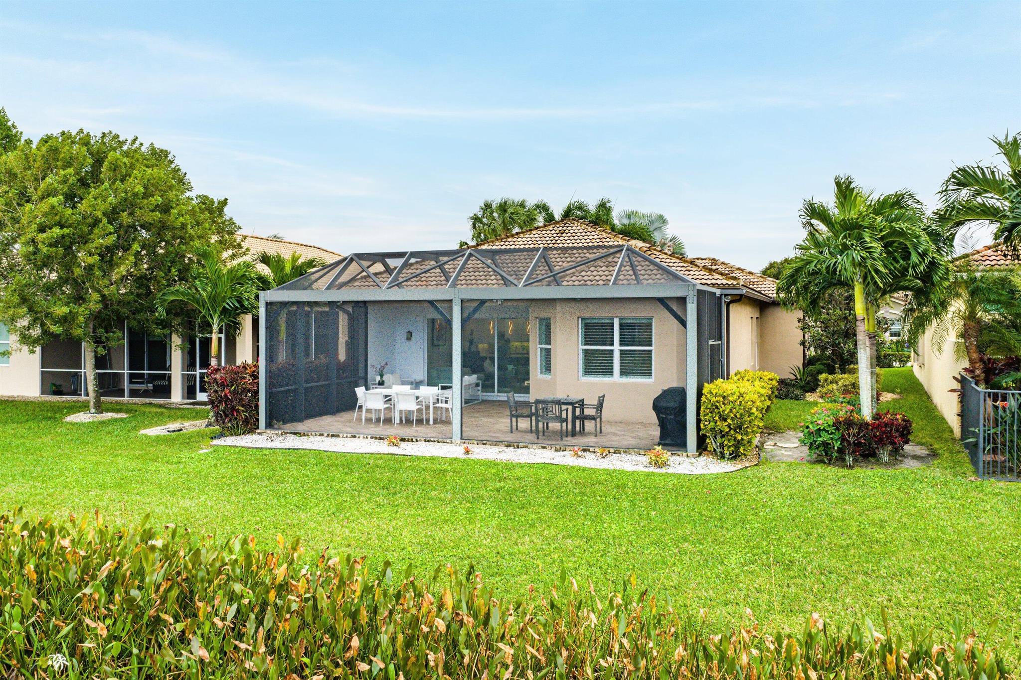 Valencia Cove - Residential