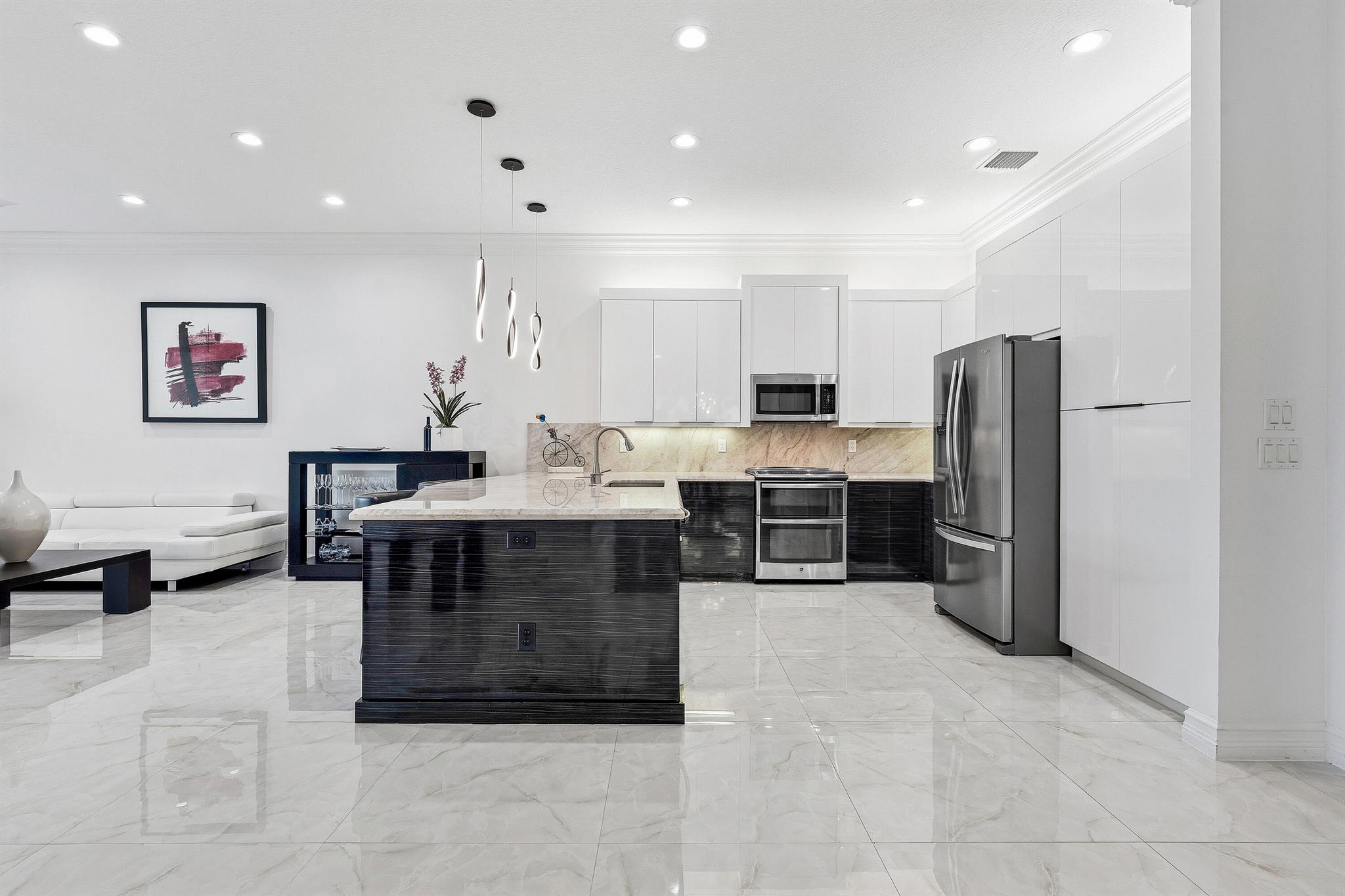 Valencia Cove - Residential