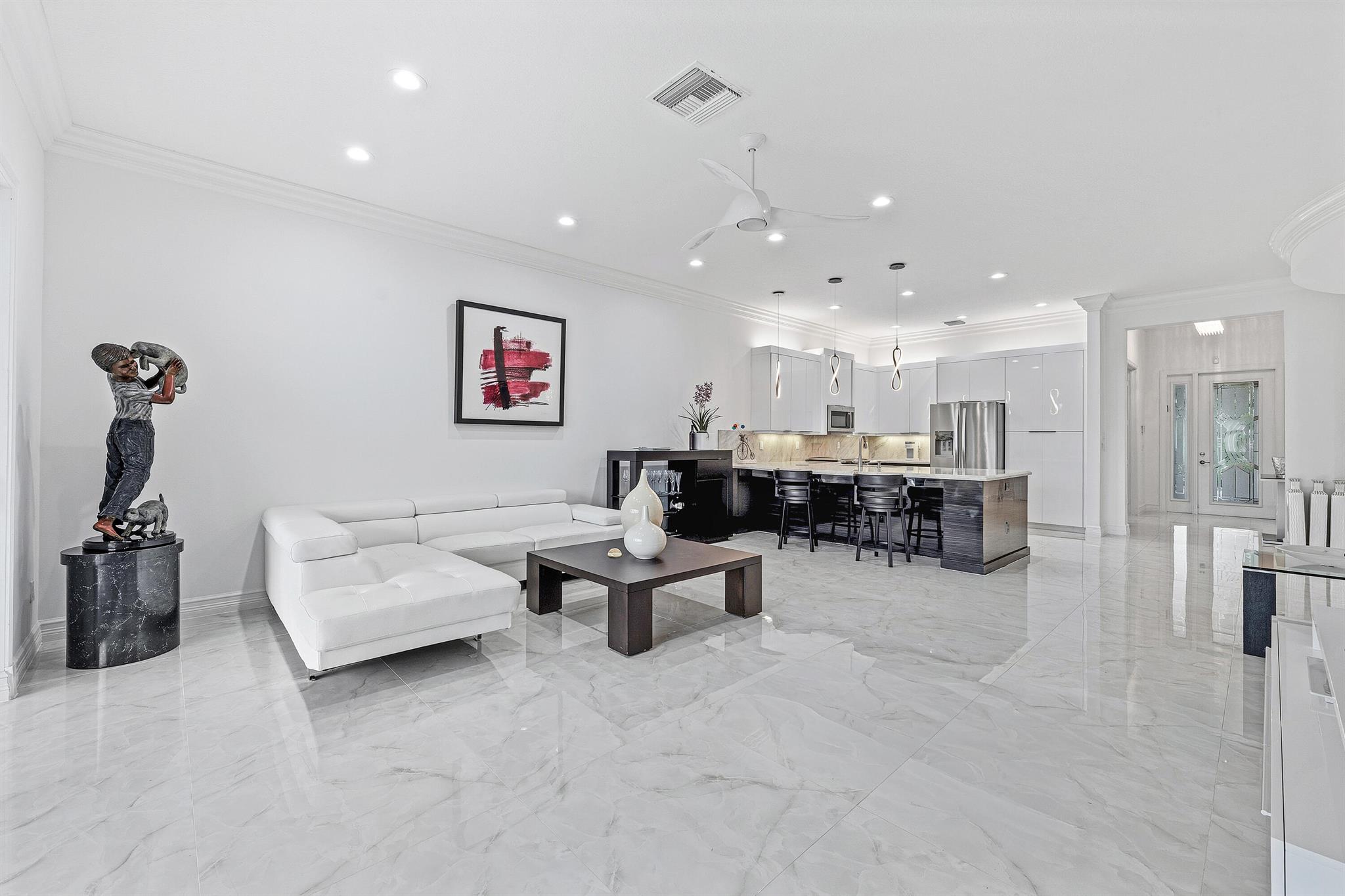 Valencia Cove - Residential