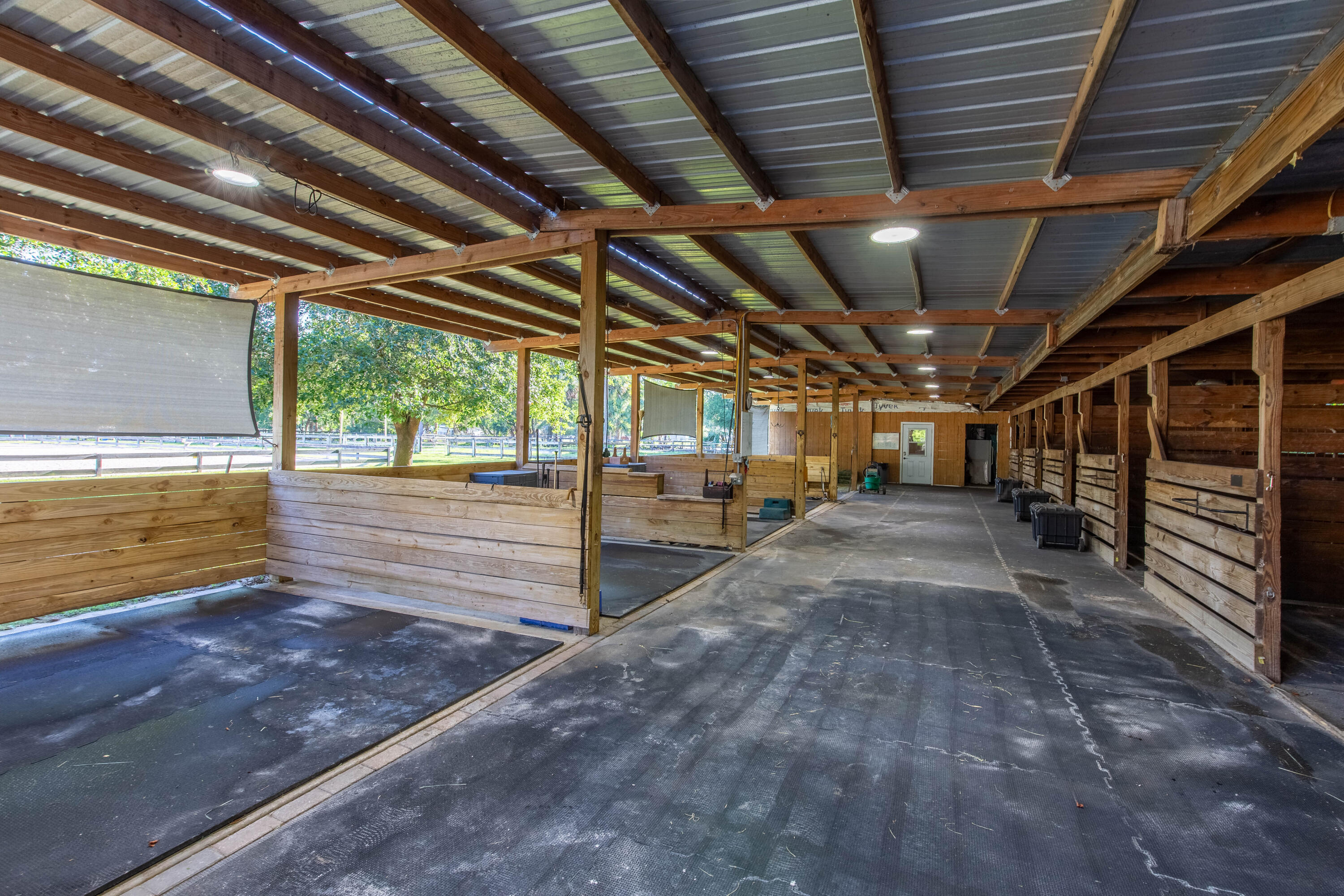 LOXAHATCHEE GROVES - Residential