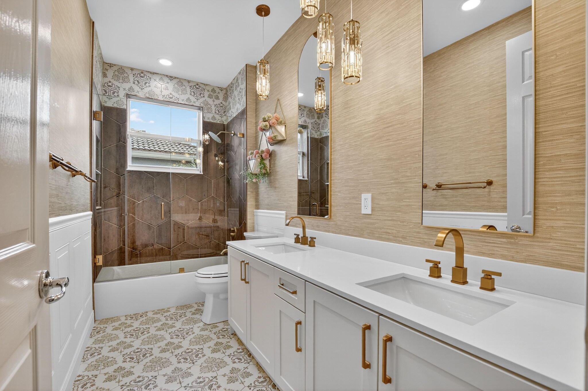 SATURNIA ISLES 1 - Residential Lease