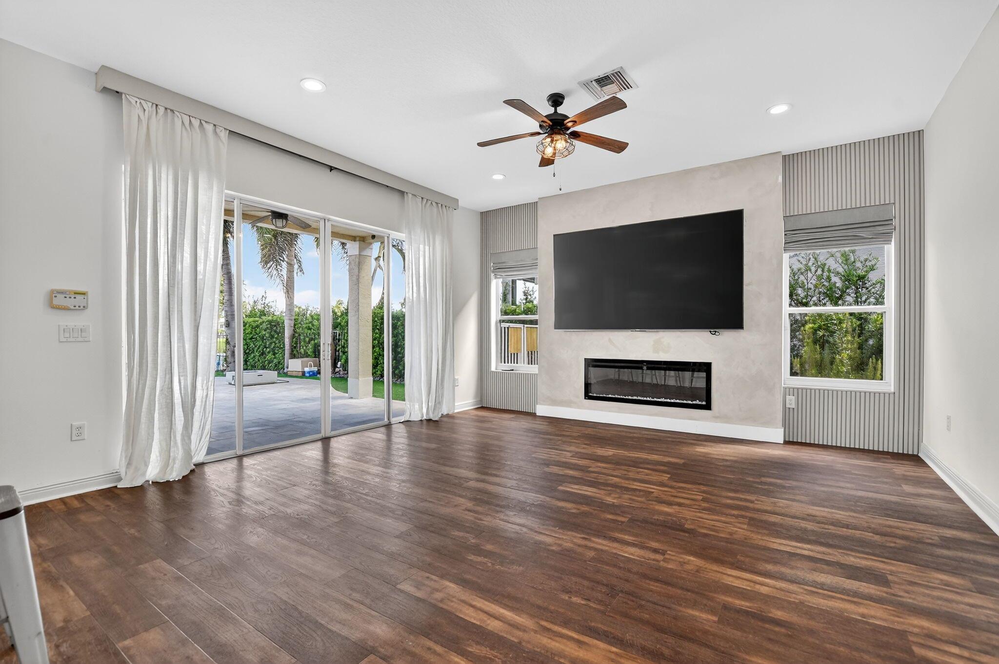 SATURNIA ISLES 1 - Residential Lease