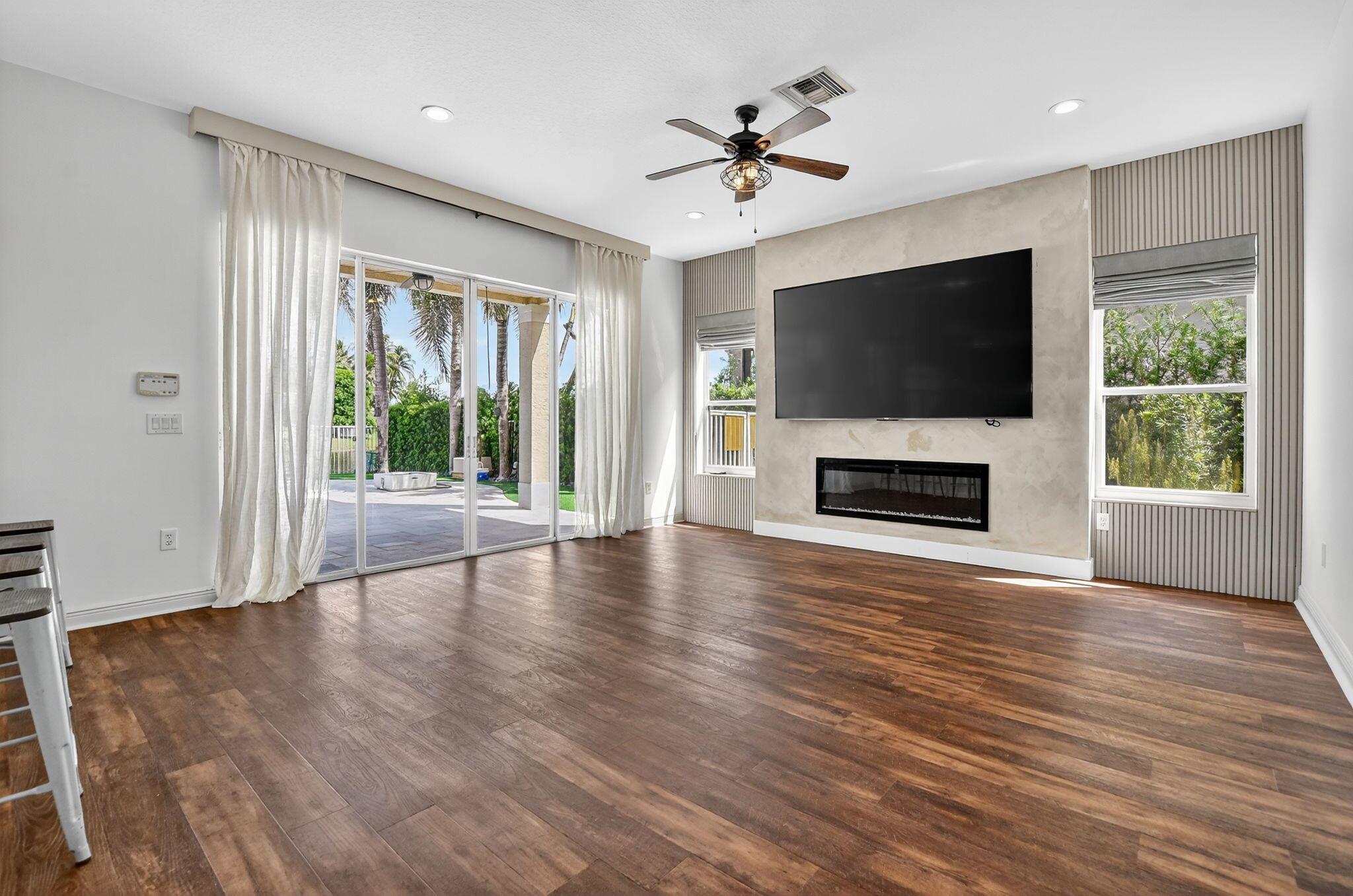 SATURNIA ISLES 1 - Residential Lease