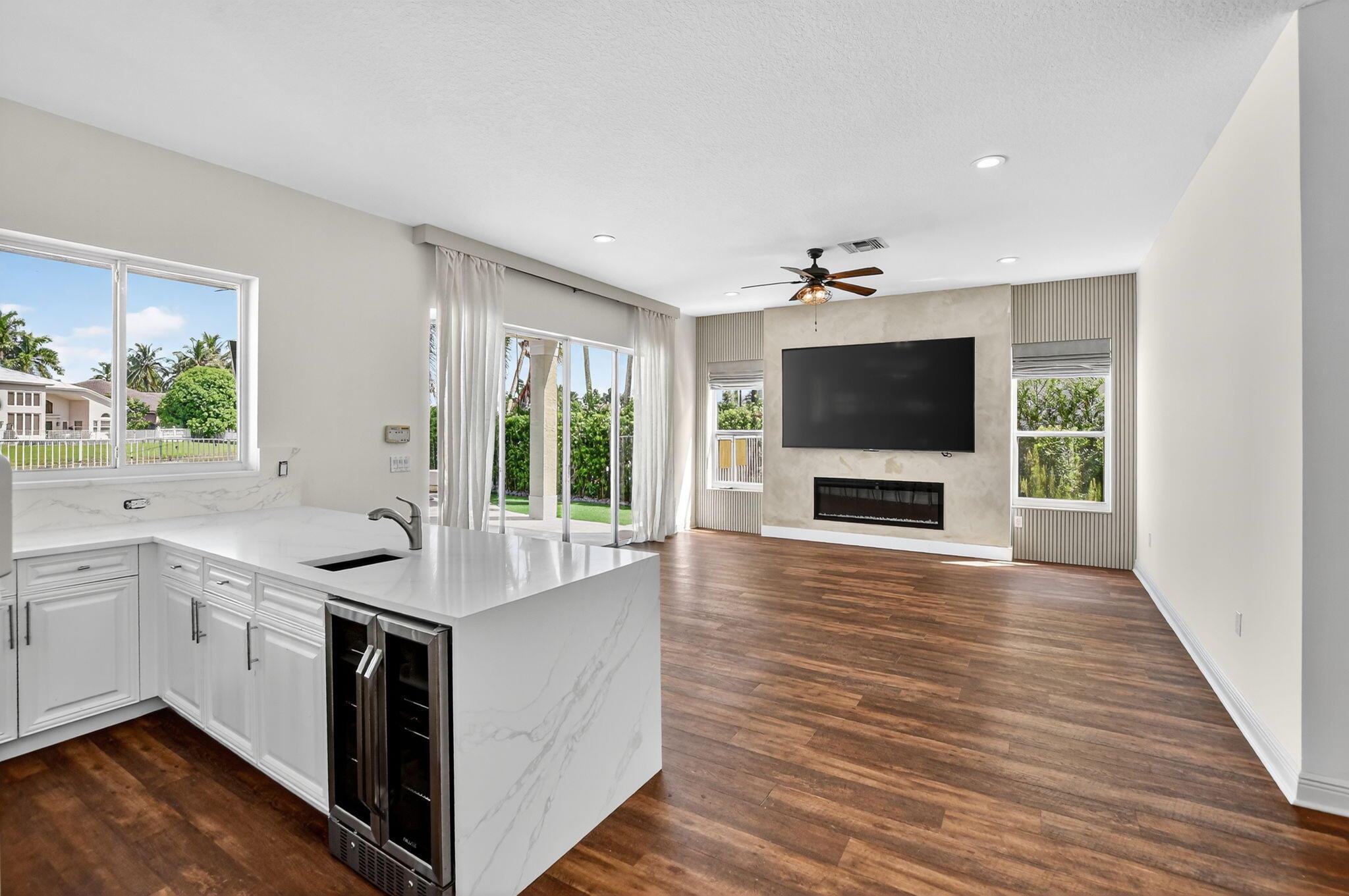 SATURNIA ISLES 1 - Residential Lease