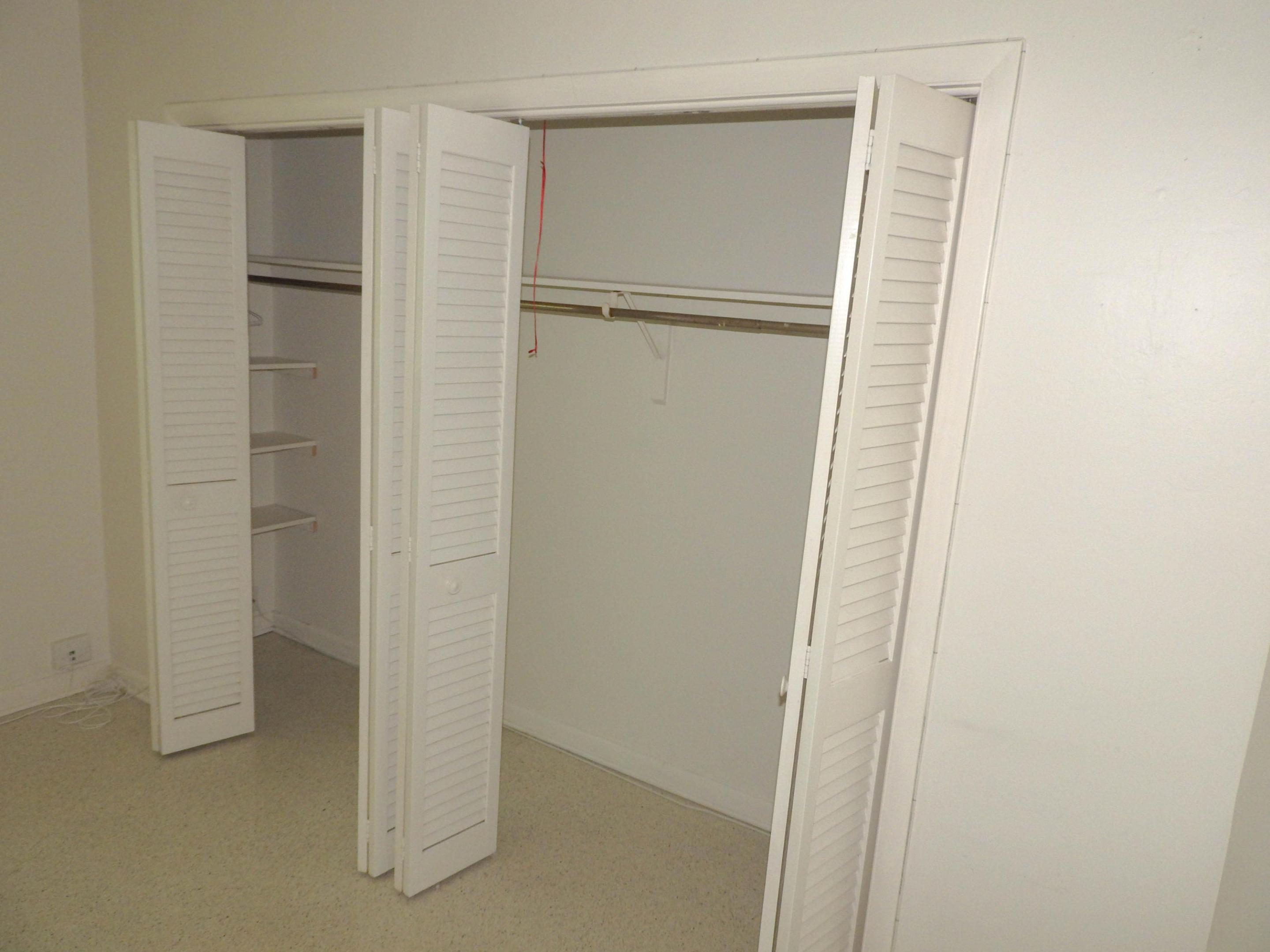 YACHT HARBOR - Residential Lease