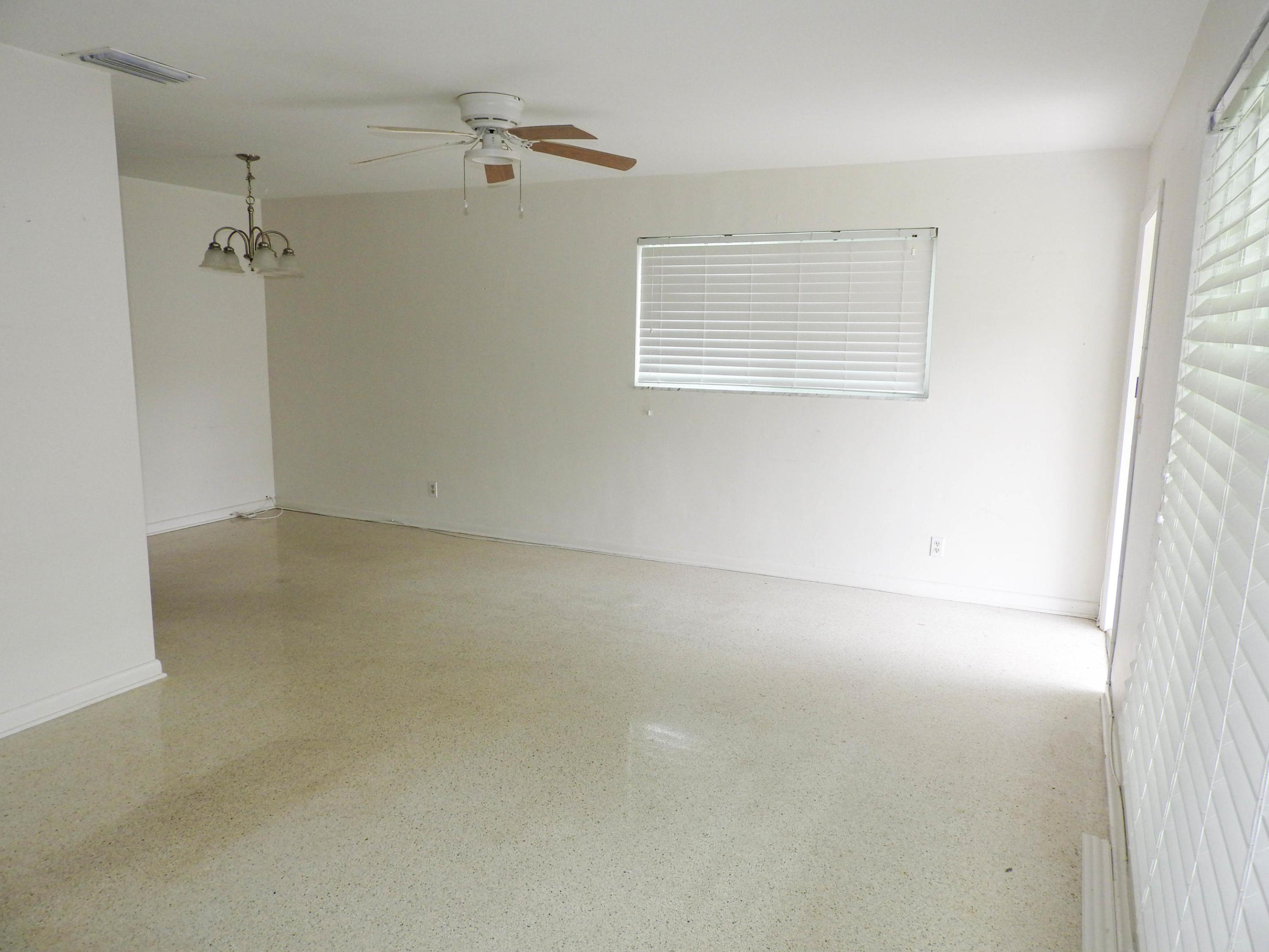 YACHT HARBOR - Residential Lease