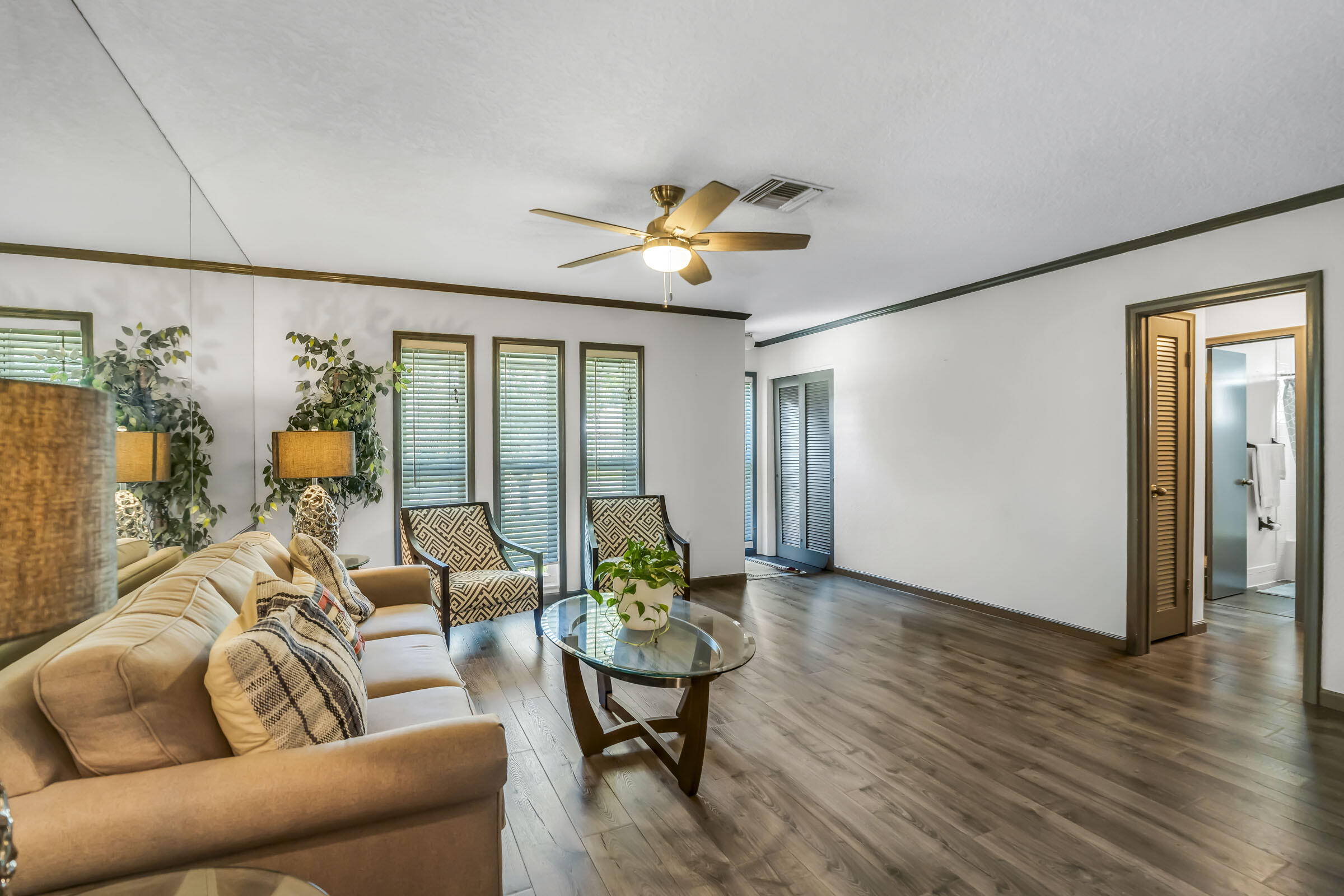 DRIFTWOOD PLAZA - Residential