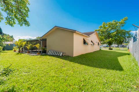 Tiny photo for 6270 Sherman Street, Hollywood, FL 33024 (MLS # B26032066)