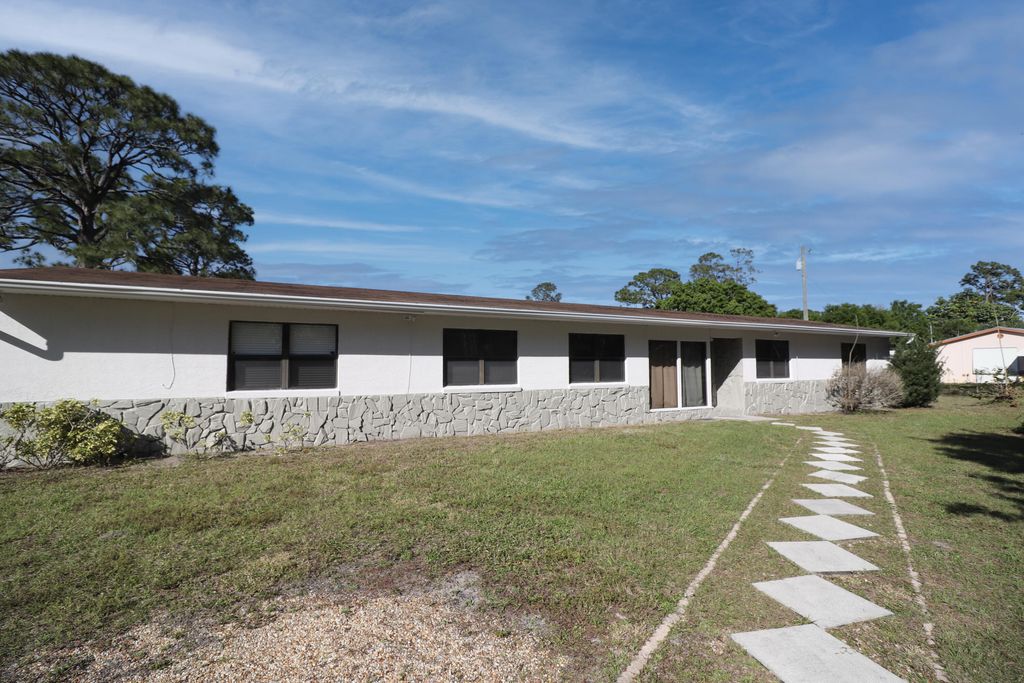 Photo of 4120 Edwards Road, Fort Pierce, FL 34981 (MLS # R10965705)