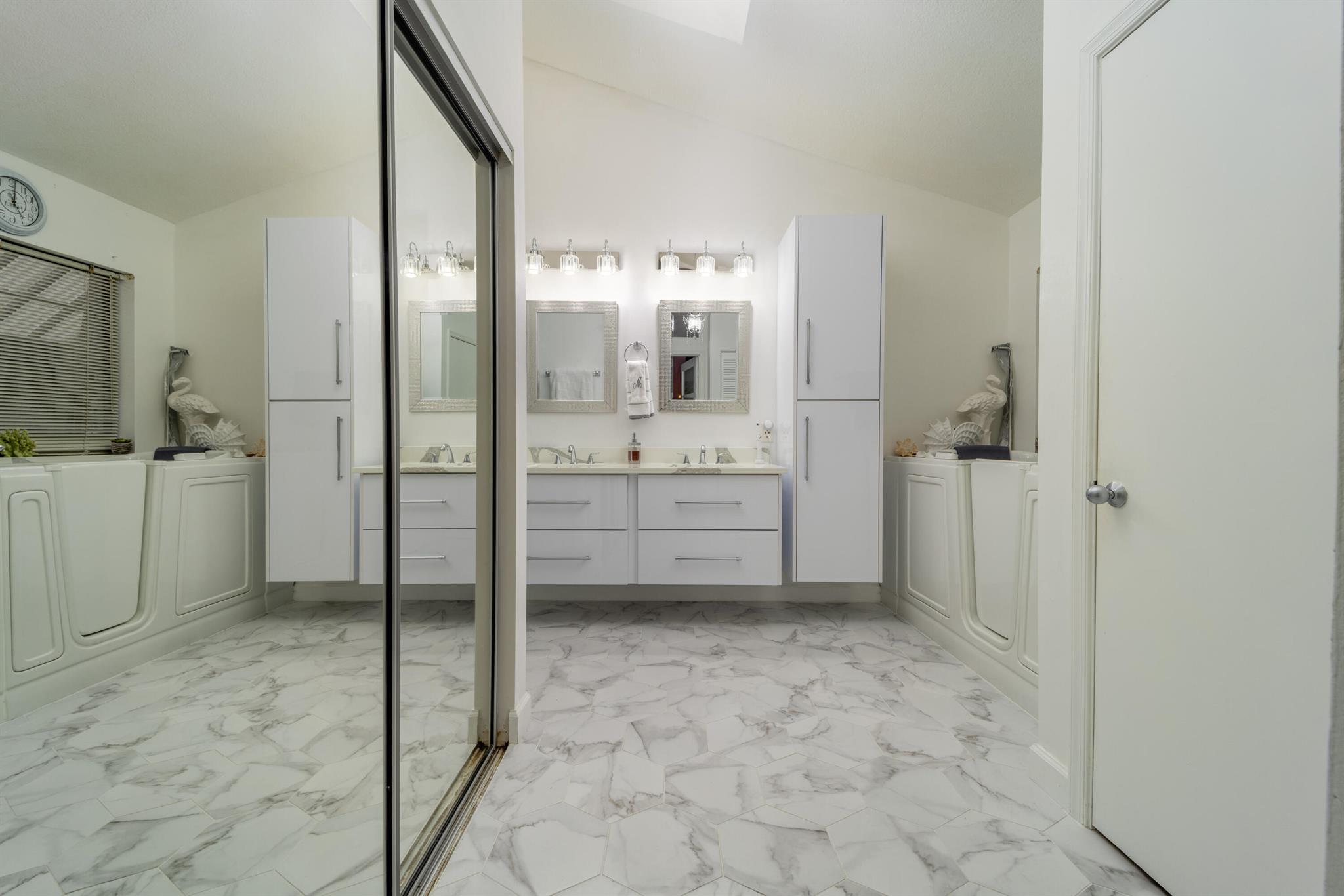 Piper's Landing Yacht and - Residential