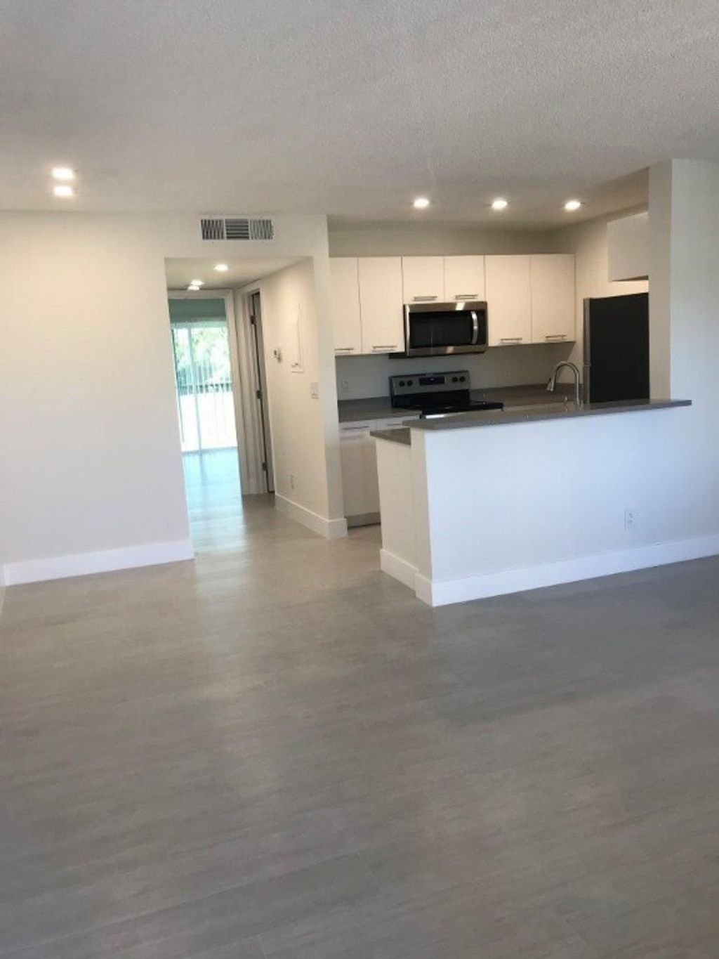 Photo of 1528 Meadows Circle #1528, Boynton Beach, FL 33436 (MLS # F10466946)