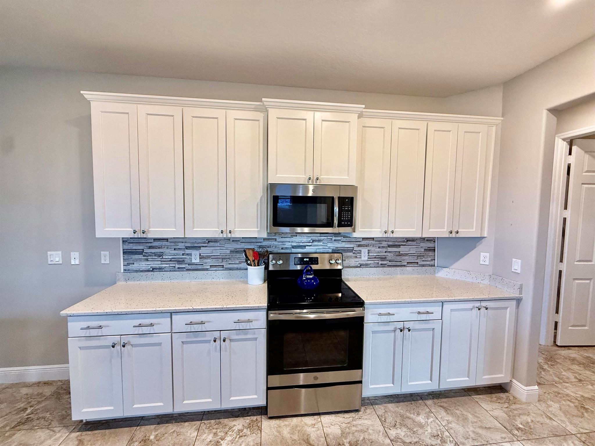 CROSS CREEK LAKE ESTATES - Residential