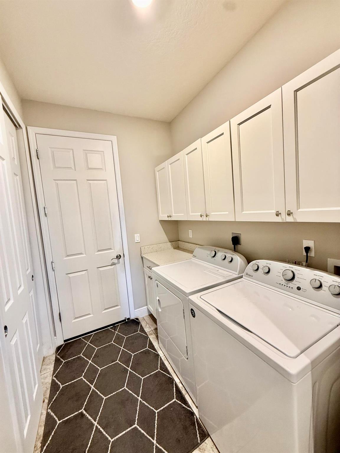 CROSS CREEK LAKE ESTATES - Residential