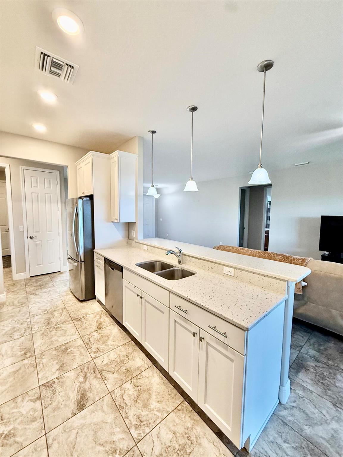 CROSS CREEK LAKE ESTATES - Residential