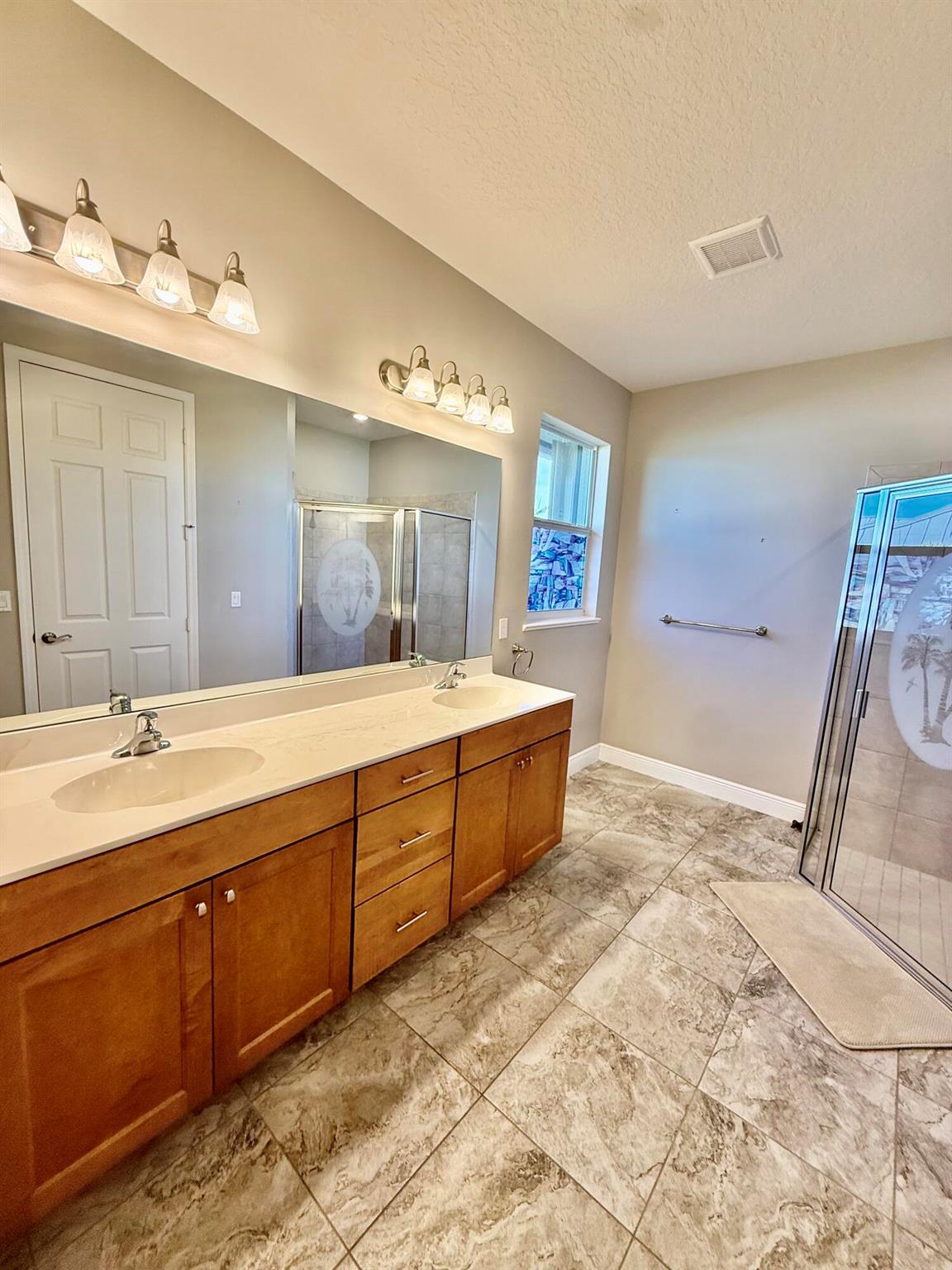 CROSS CREEK LAKE ESTATES - Residential