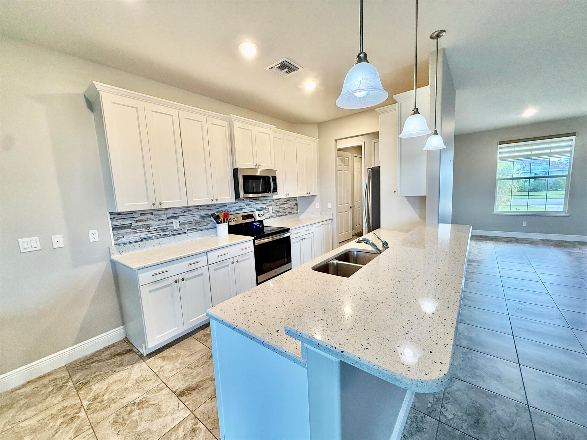 CROSS CREEK LAKE ESTATES - Residential