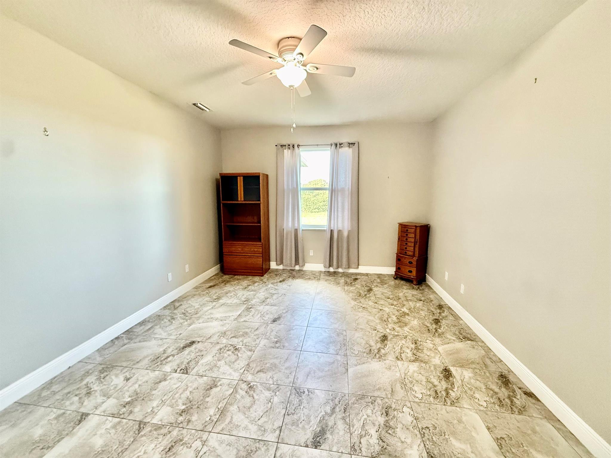 CROSS CREEK LAKE ESTATES - Residential