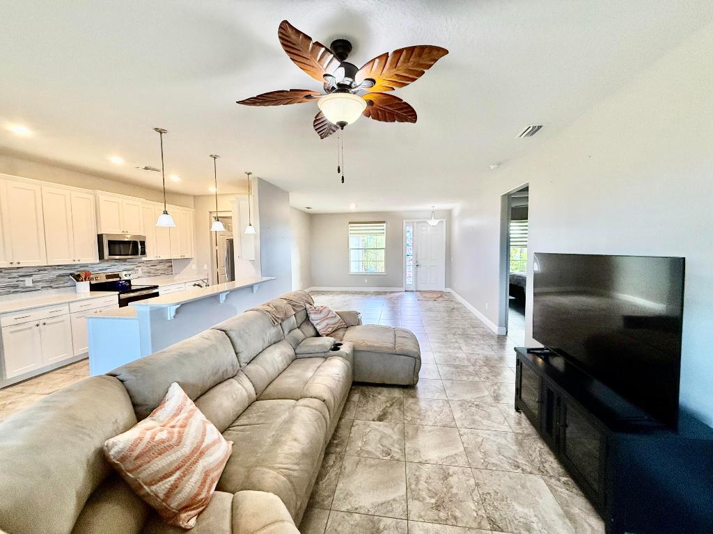 CROSS CREEK LAKE ESTATES PLAT FOUR - Residential