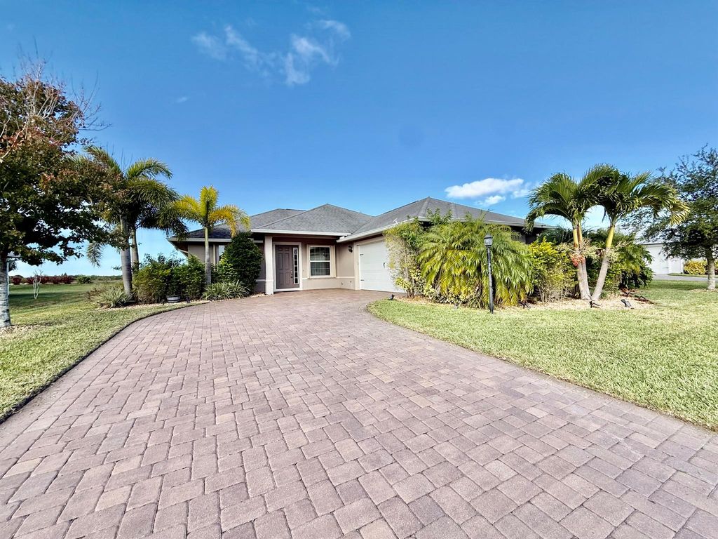 Photo of 722 Yearling Trail, Sebastian, FL 32958 (MLS # R11148045)