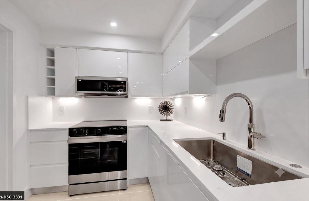 Photo of 6797 Willow Wood Drive #6056, Boca Raton, FL 33434 (MLS # B26050586)