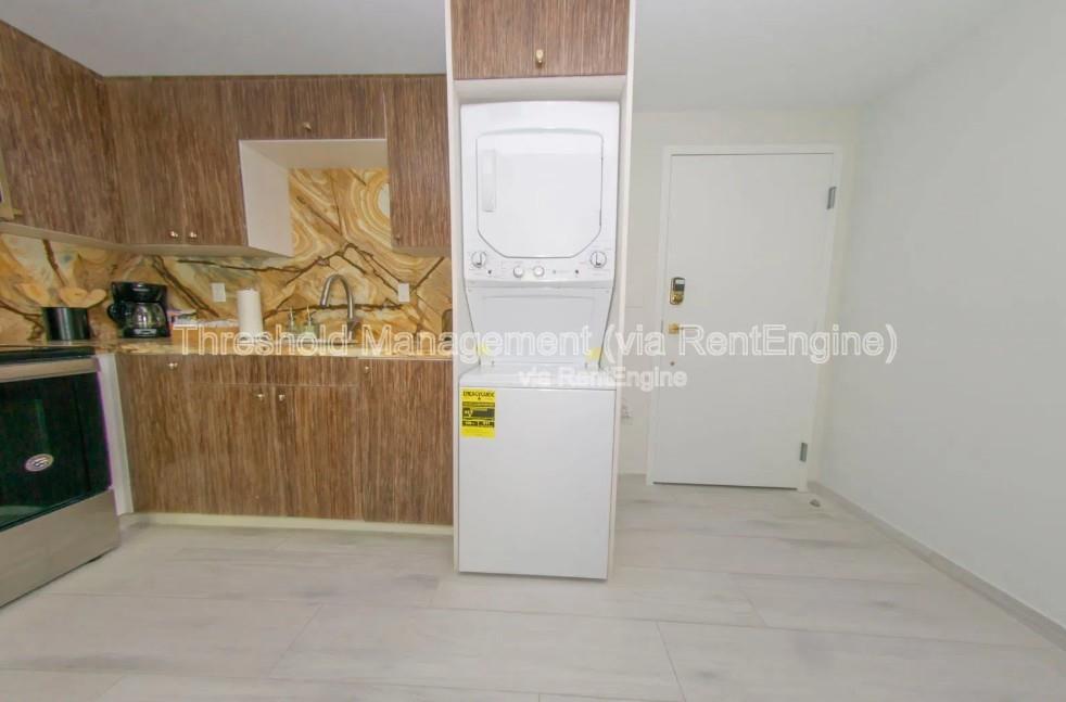 Ocean Beach Add 01 - Residential Lease