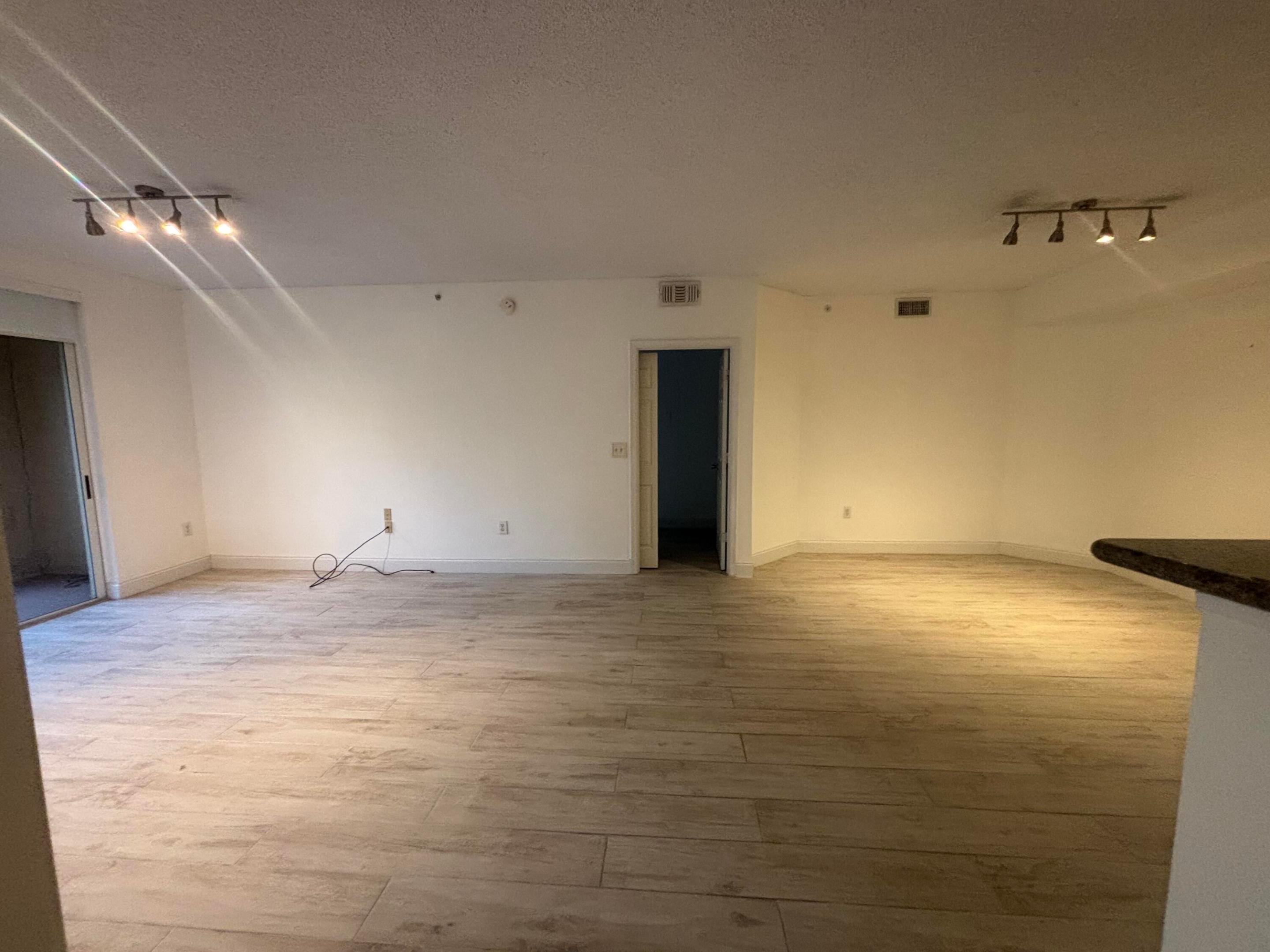 ST ANDREWS AT POLO CLUB CONDO - Residential Lease