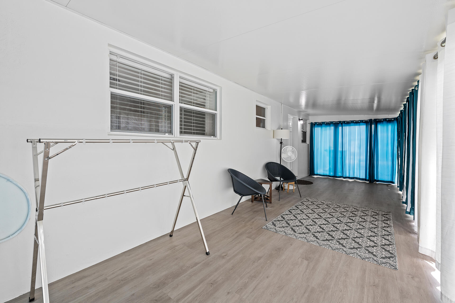 HOLLYWOOD PINES ESTATES - Residential Lease