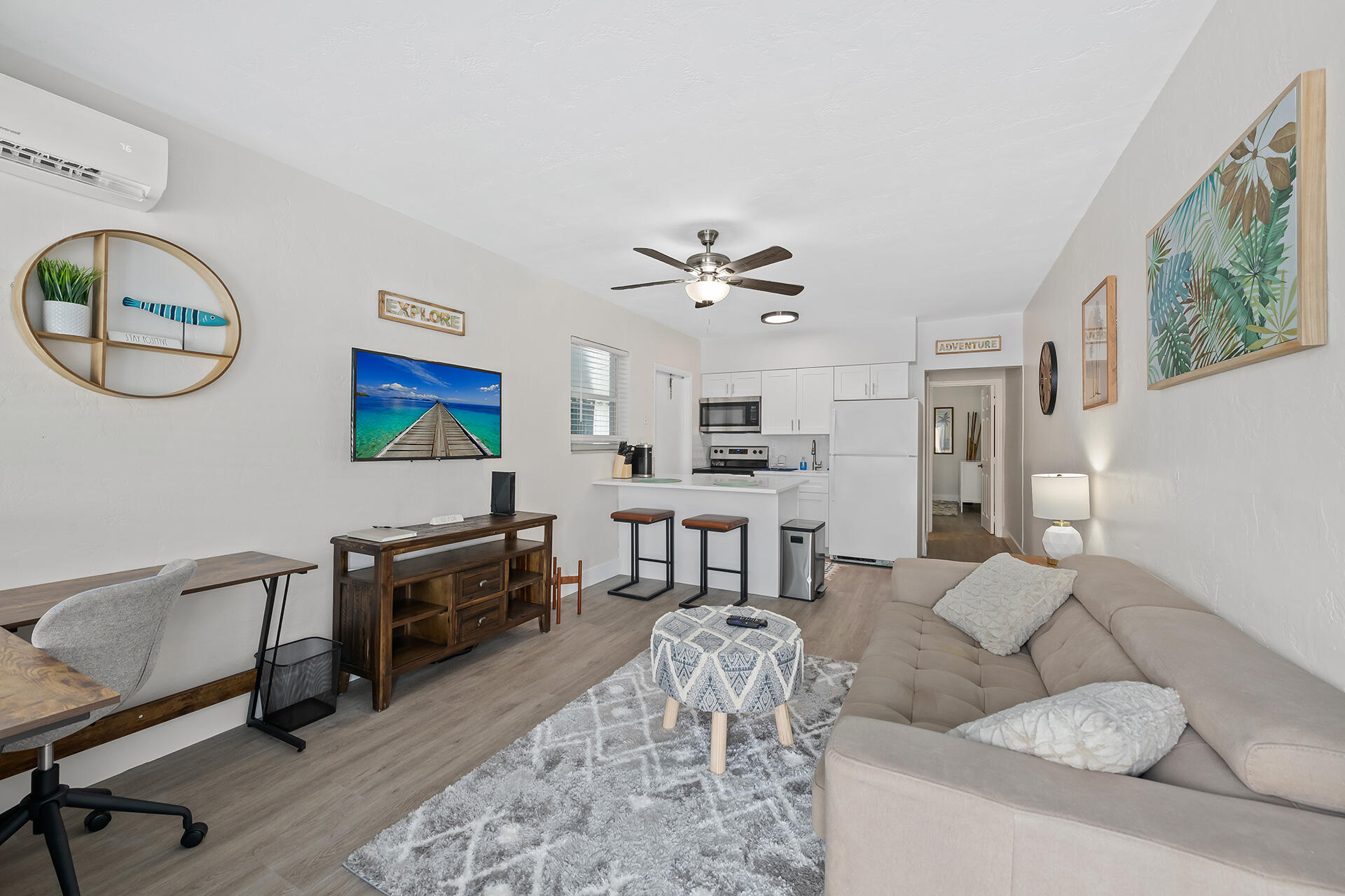 HOLLYWOOD PINES ESTATES - Residential Lease