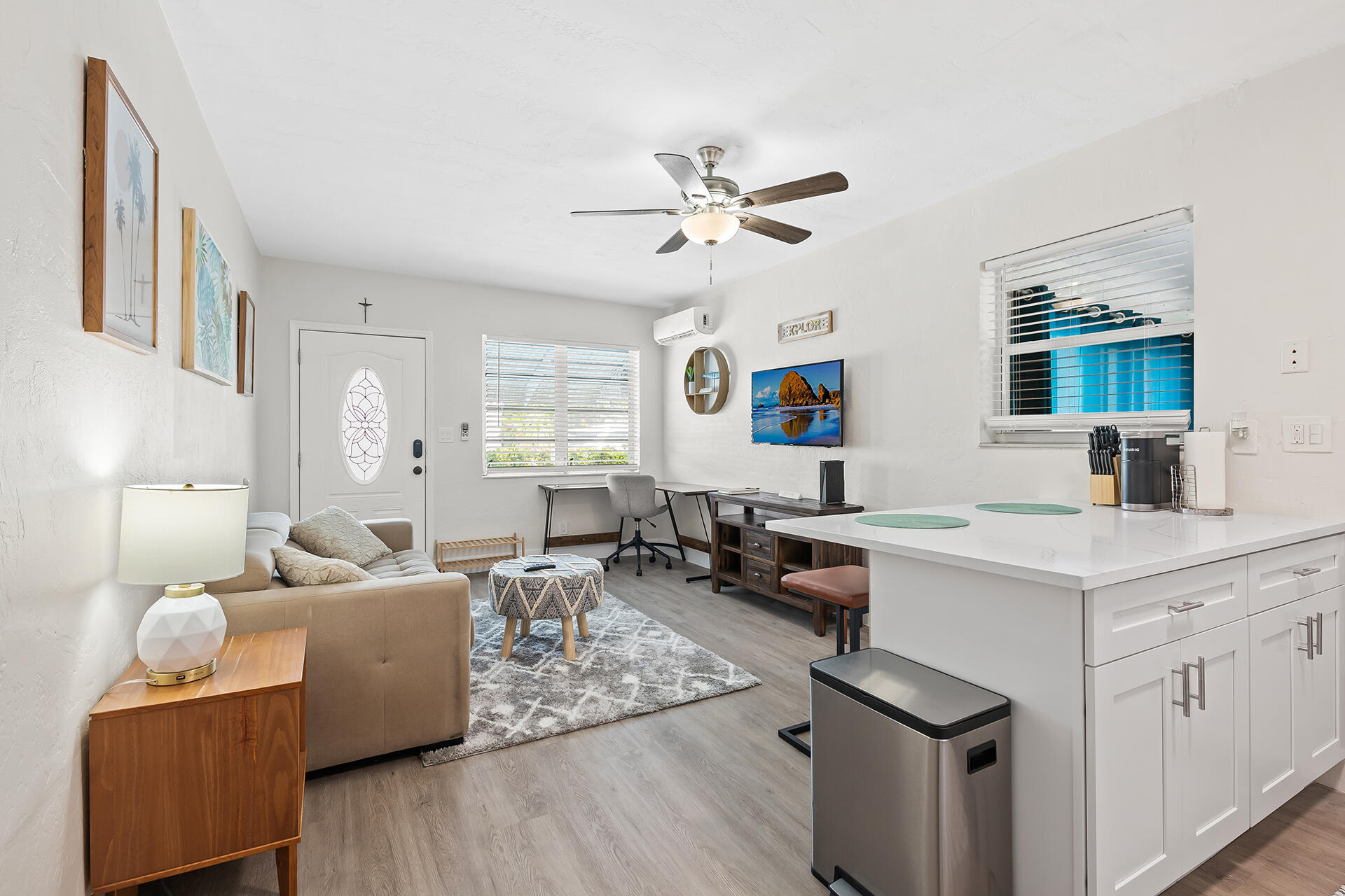 HOLLYWOOD PINES ESTATES - Residential Lease