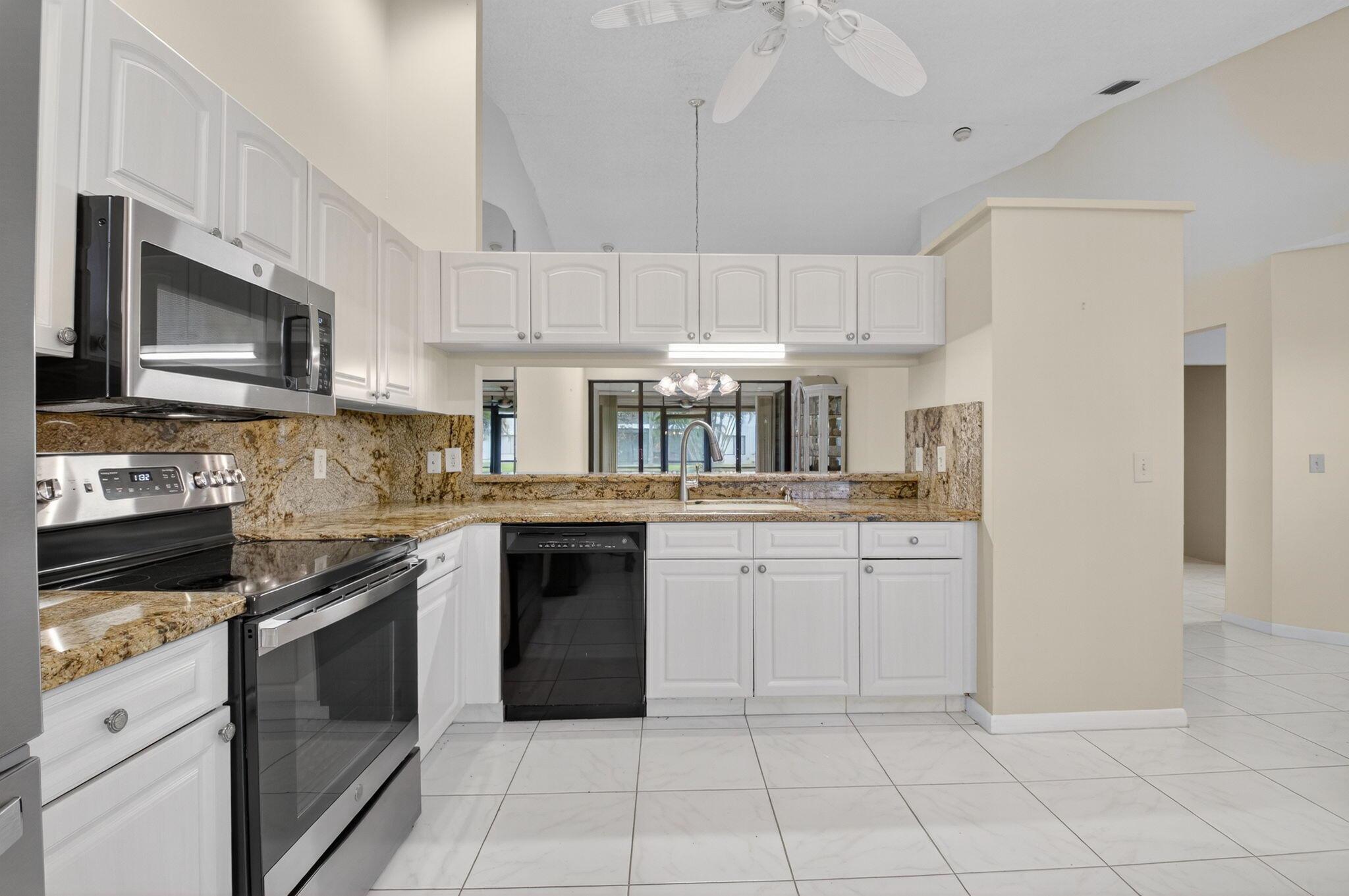 LEXINGTON CLUB - Residential