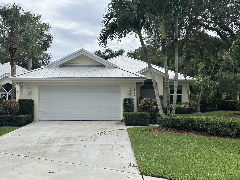 Photo of 2527 SW Greenwich Way, Palm City, FL 34990 (MLS # F10509204)