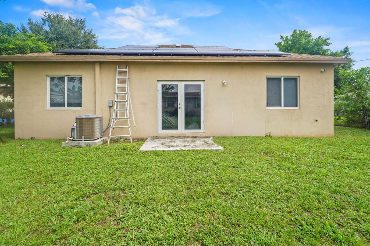 2430 NW 13TH Street